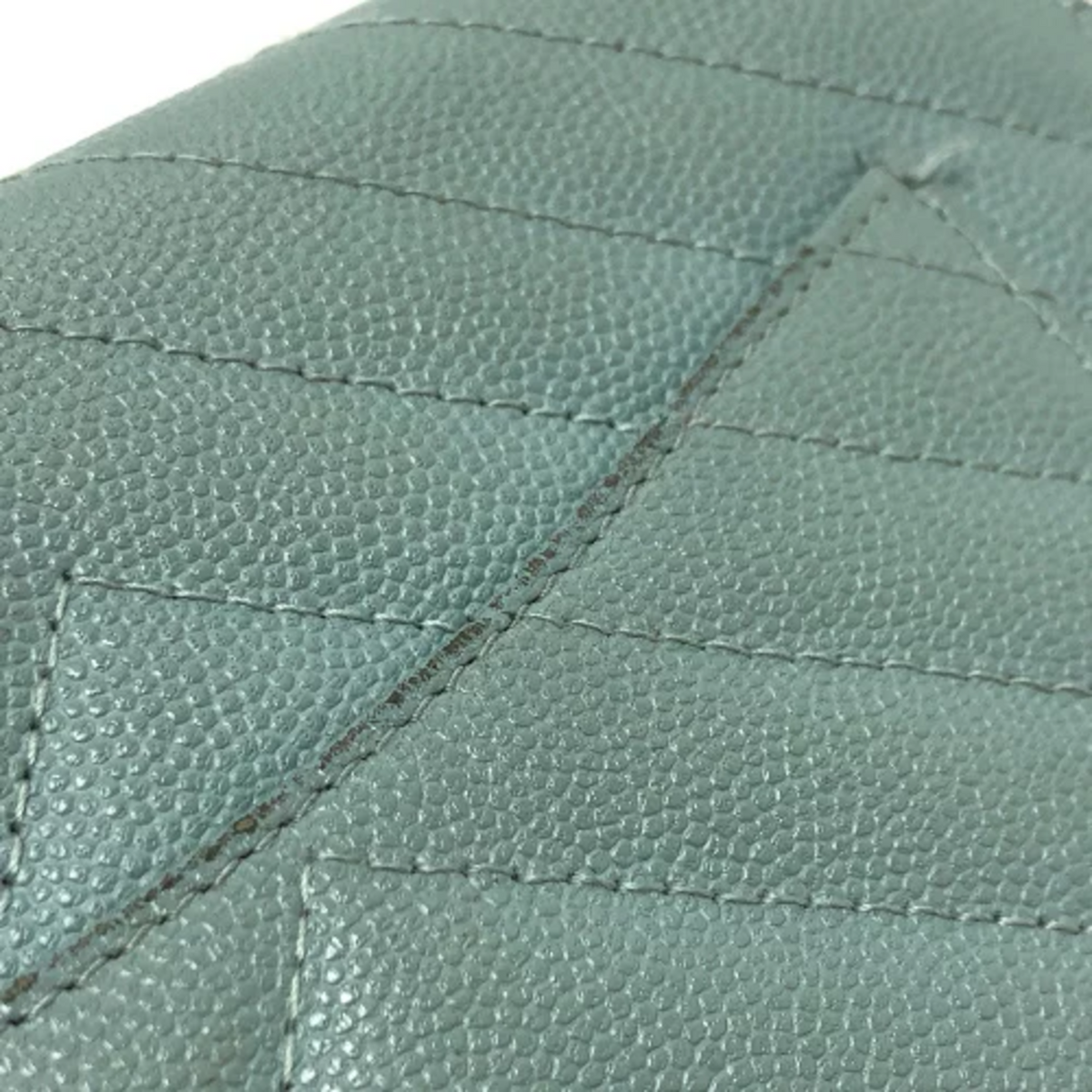 Chanel Blue Leather Shoulder Bag (Pre-Owned)