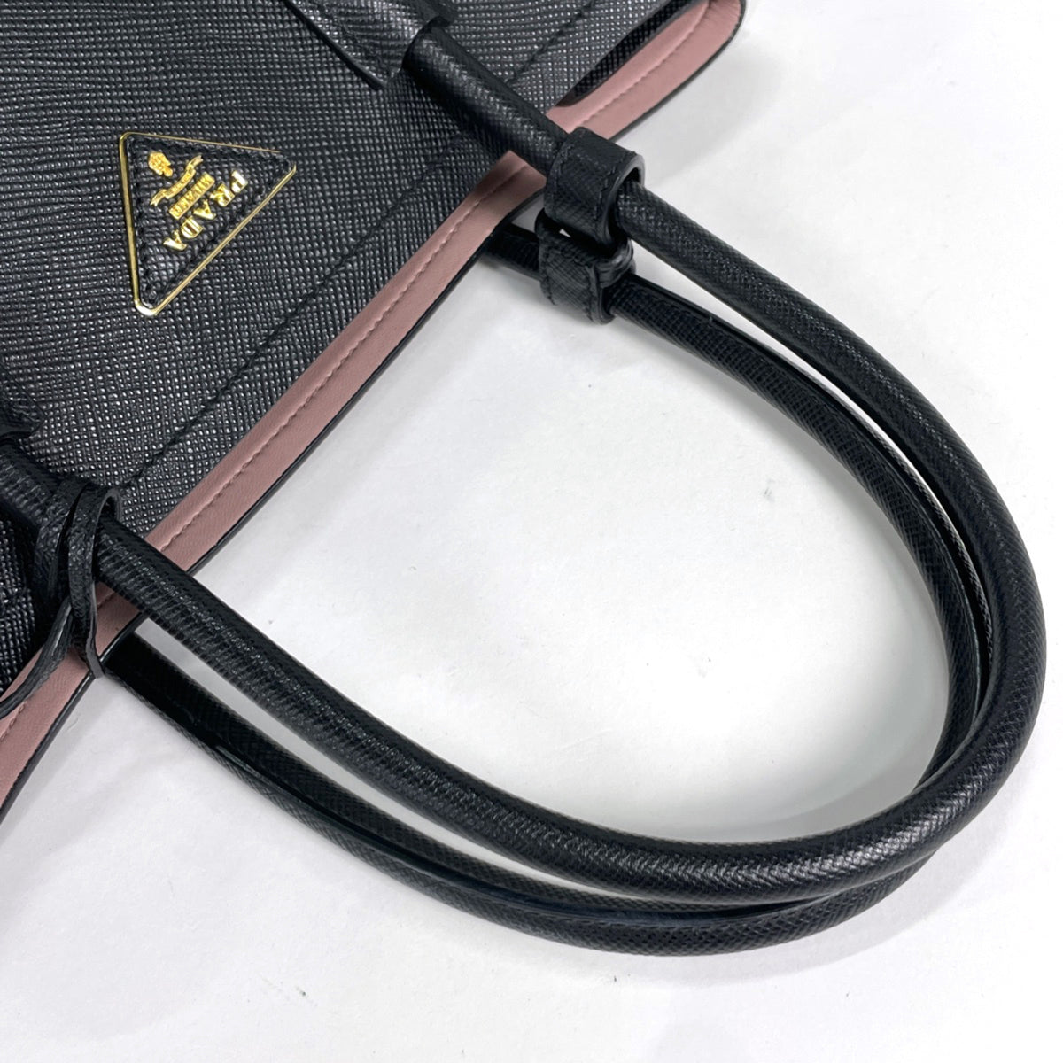 Prada Black Saffiano Tote Bag (Pre-Owned)