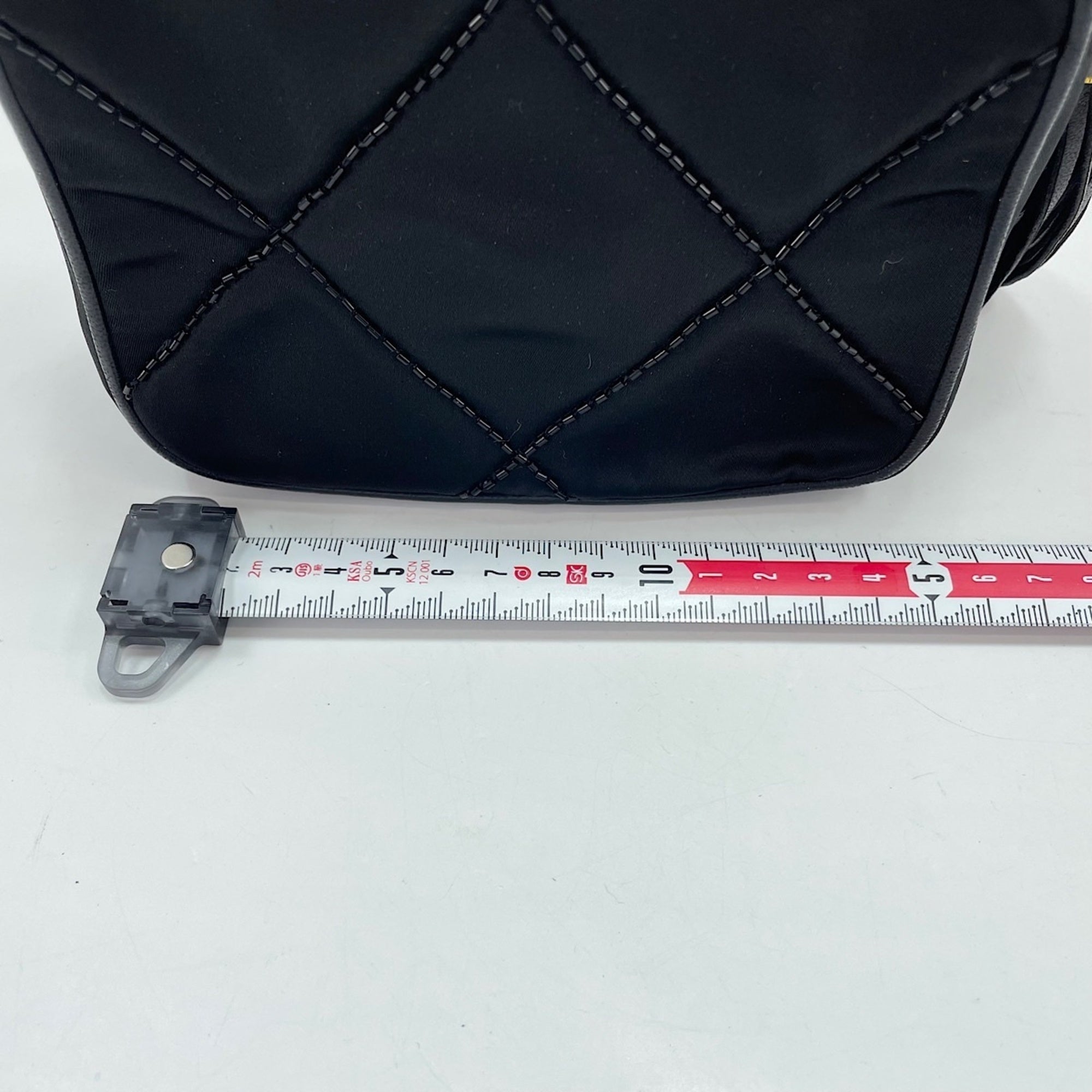 Chanel Matelasse Black Shoulder Bag (Pre-Owned)