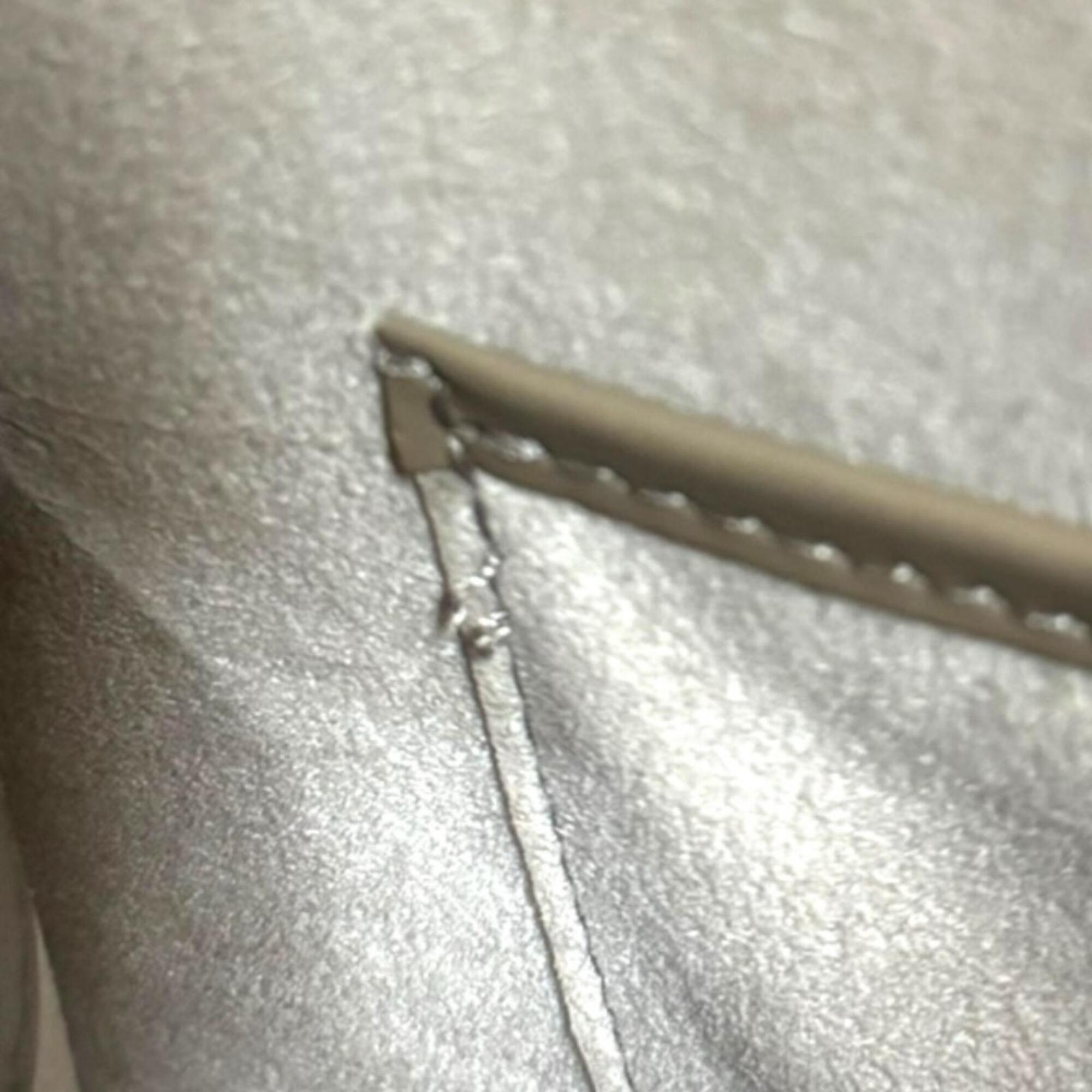Louis Vuitton Gray Epi Leather Shoulder Bag (Pre-Owned)