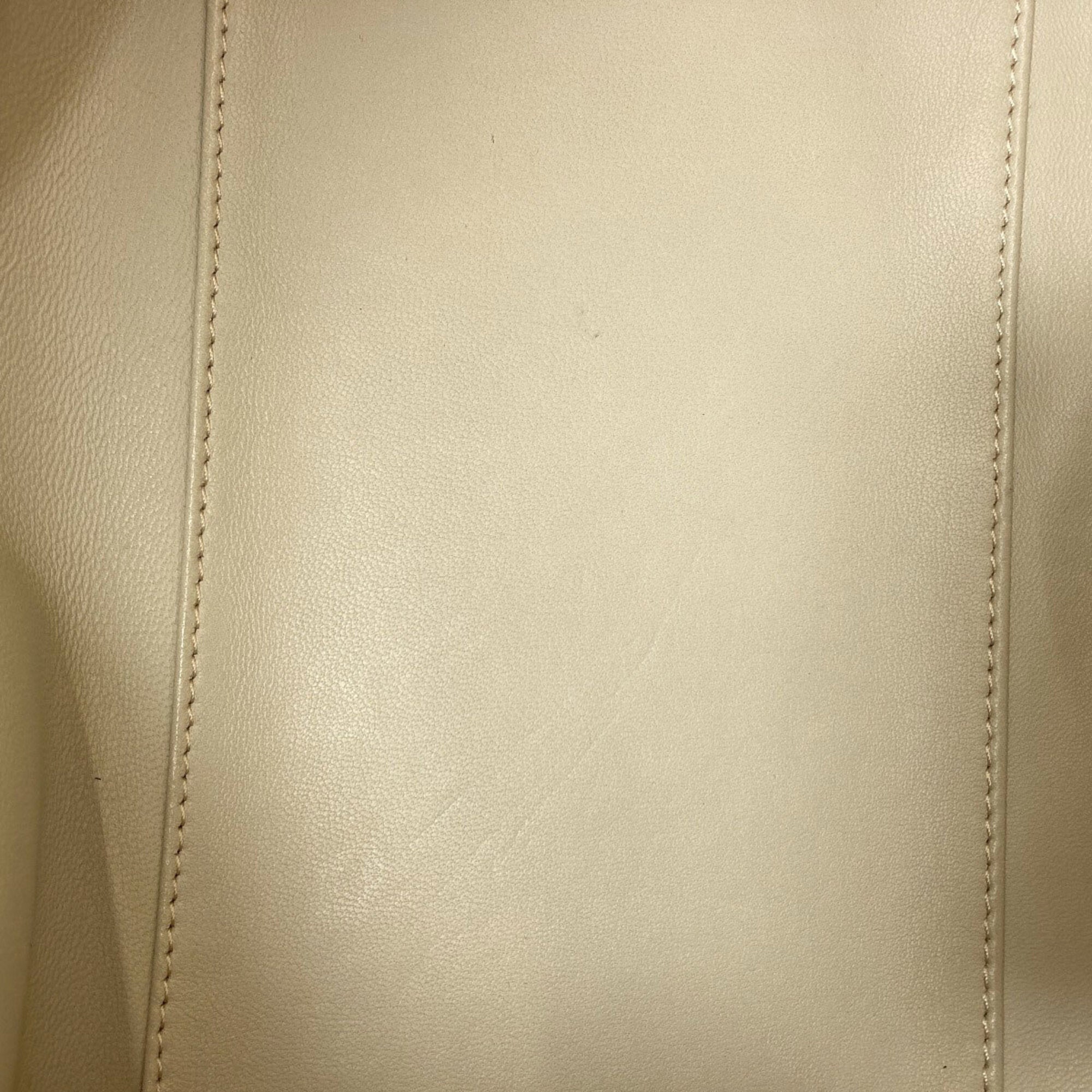 Loewe Beige Leather Handbag (Pre-Owned)