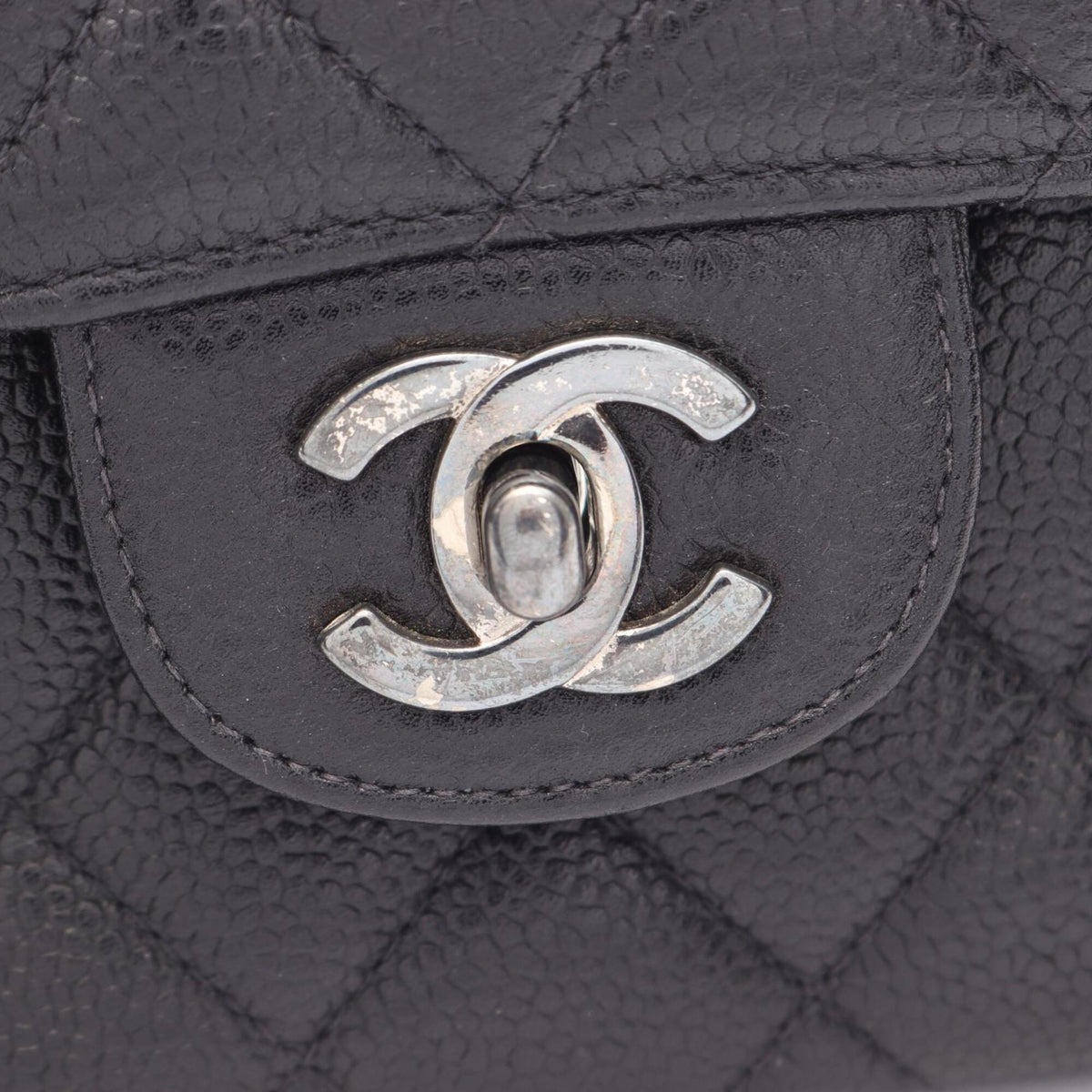 Chanel Matelasse Black Grained Calfskin Handbag (Pre-Owned)