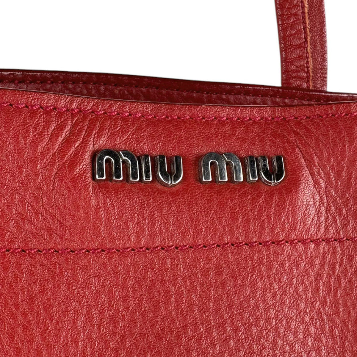 Miu Miu Red Color Leather Handbag (Pre-Owned)