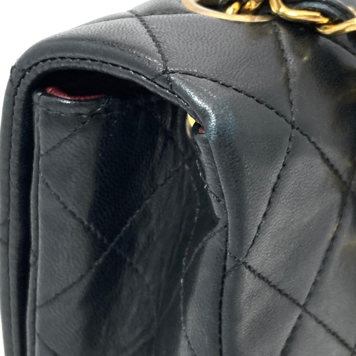 Chanel Black Shoulder Bag (Pre-Owned)