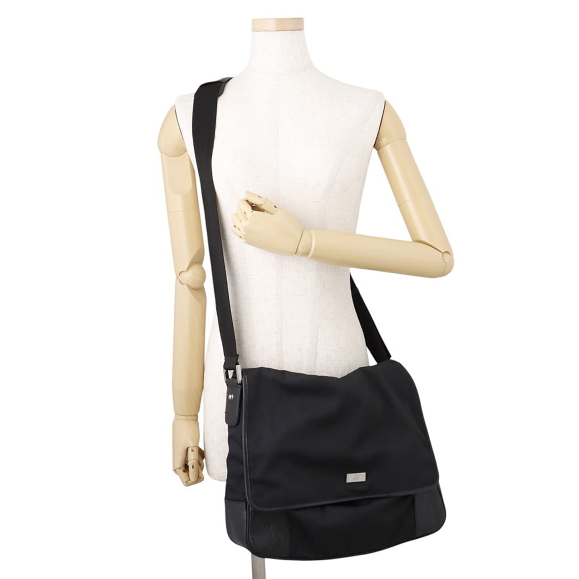 Gucci Black Nylon Leather Handbag Shoulder Bag (Pre-Owned)