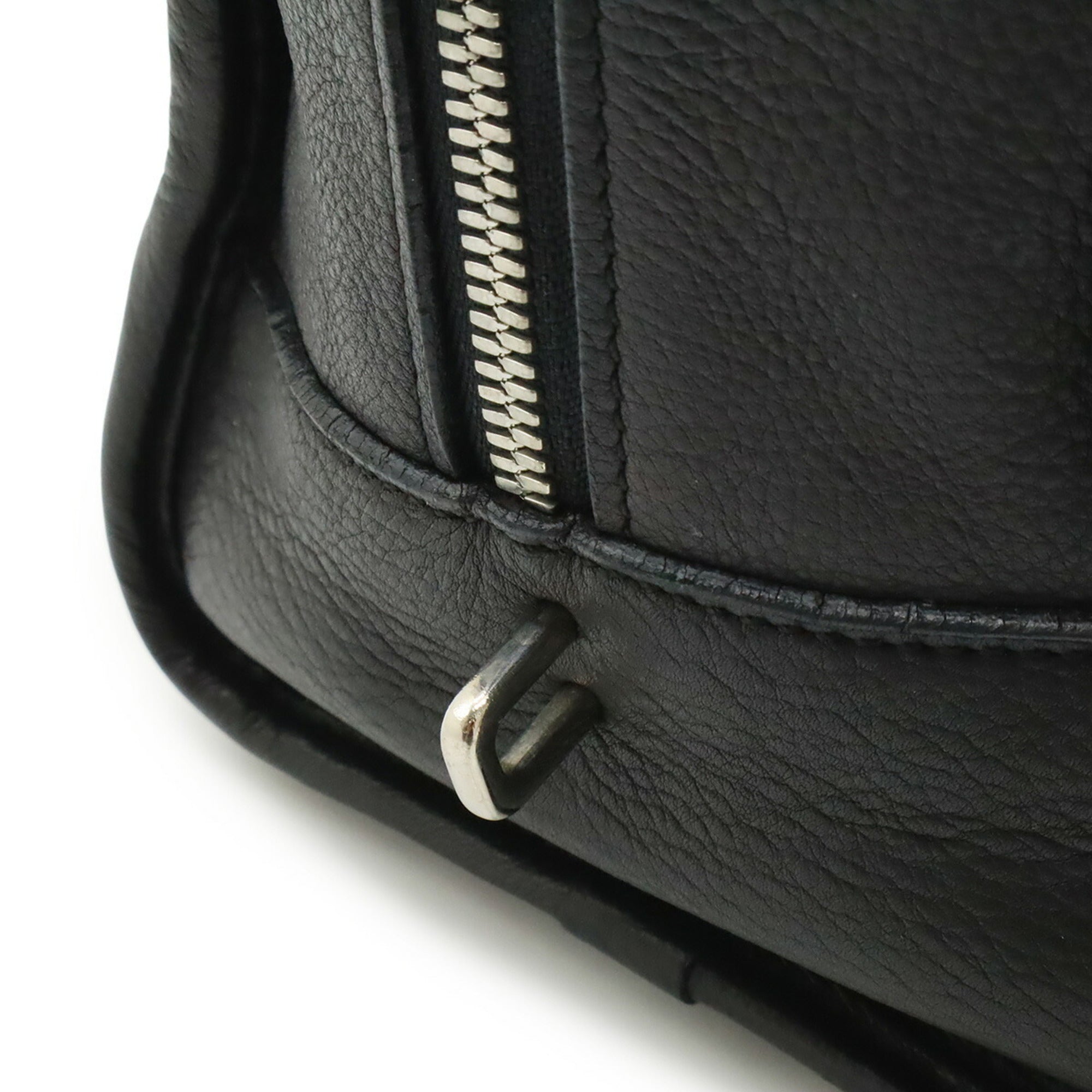 Loewe Black Leather Handbag (Pre-Owned)