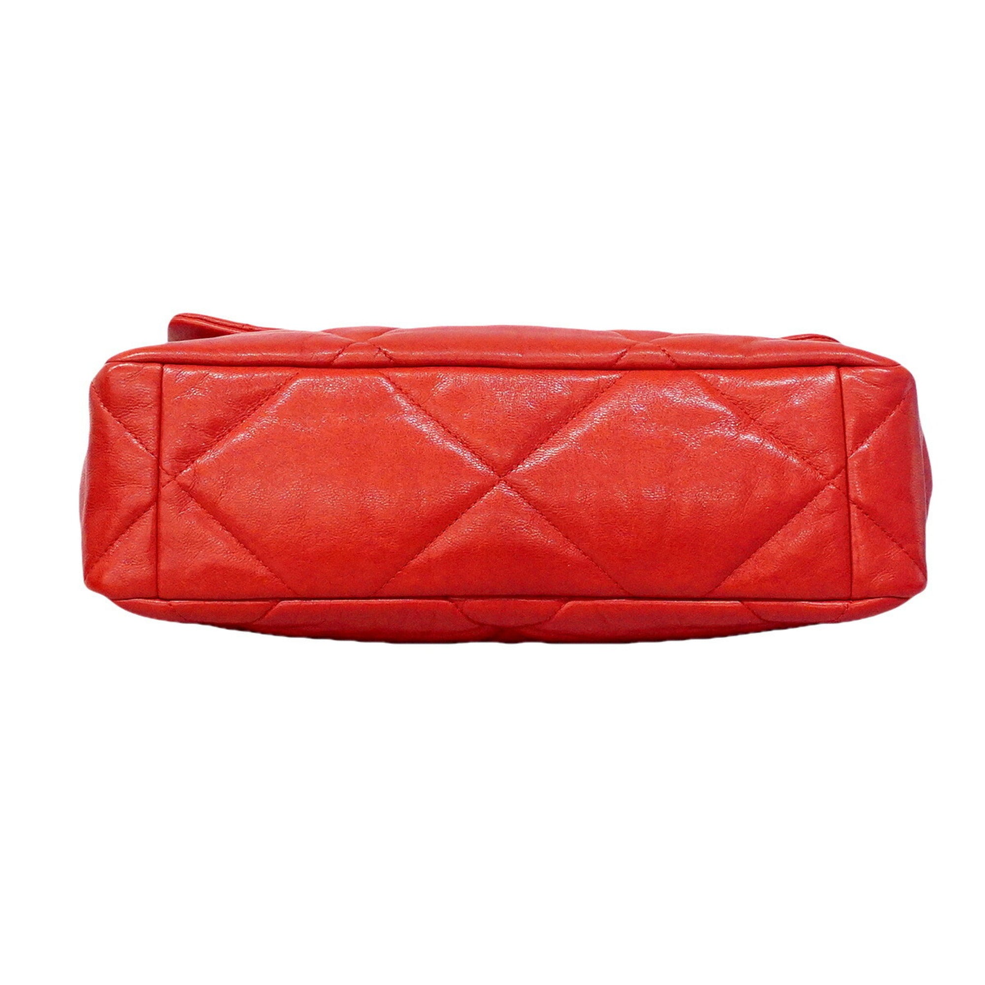 Chanel Red Color Leather Handbag (Pre-Owned)