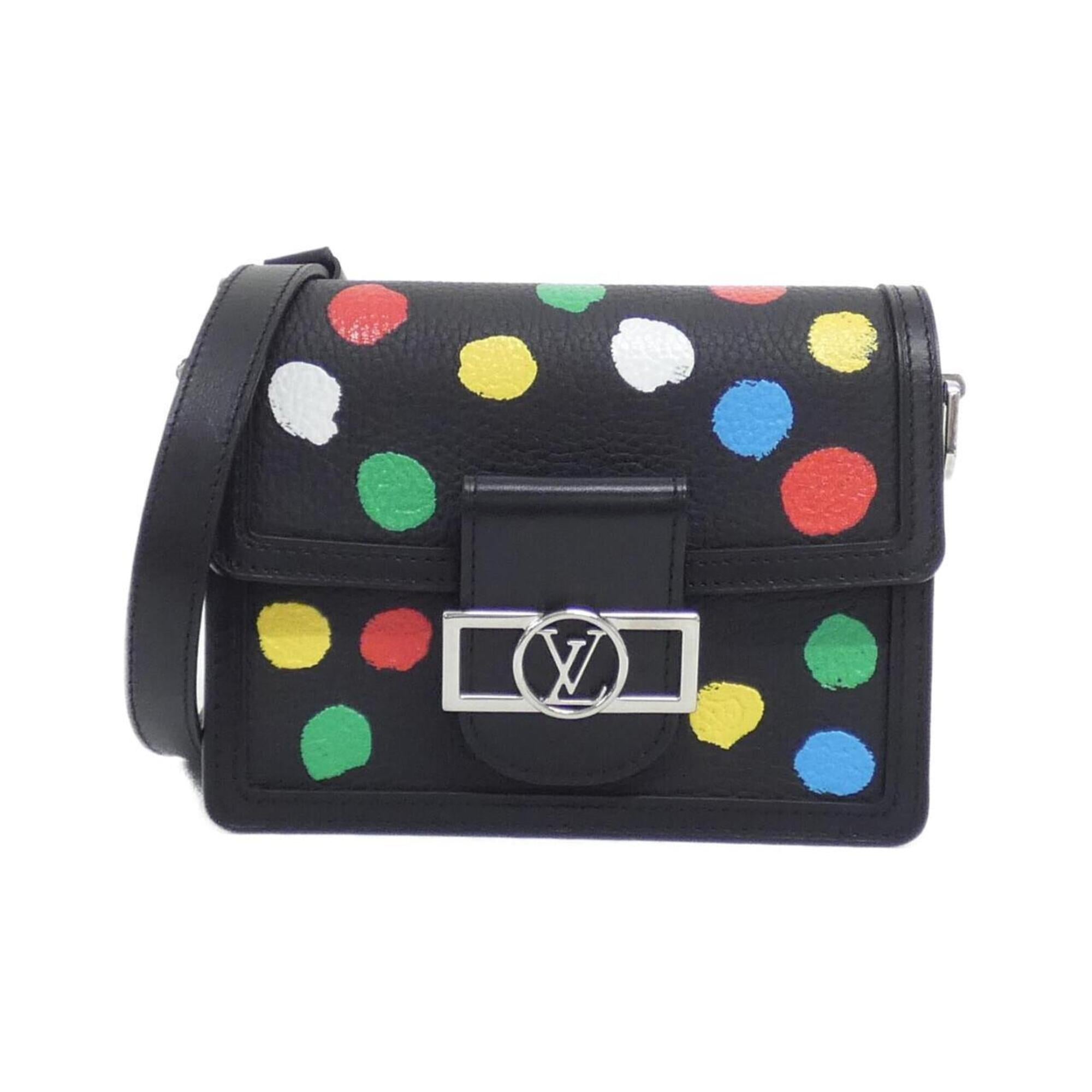 Louis Vuitton Black Leather Shoulder Bag (Pre-Owned)