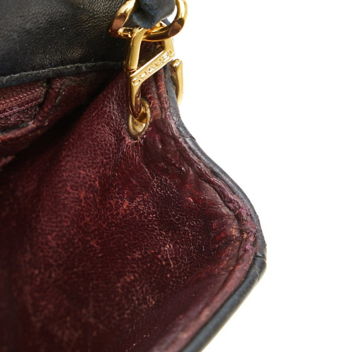 Chanel Matelasse Black Leather Shoulder Bag (Pre-Owned)