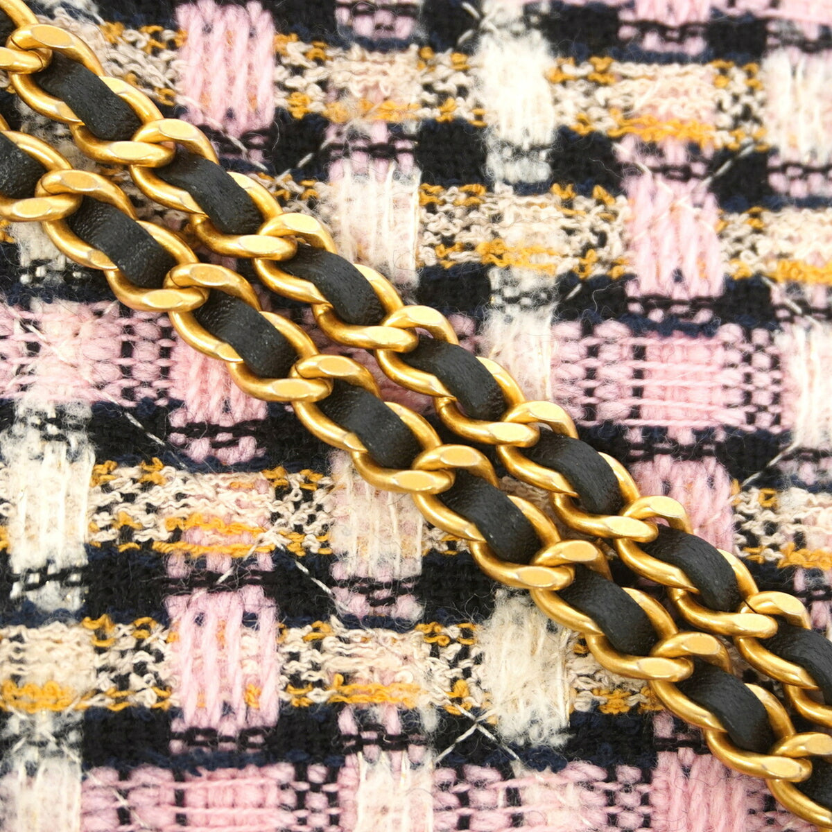 Chanel Multi-Color Tweed Shoulder Bag (Pre-Owned)