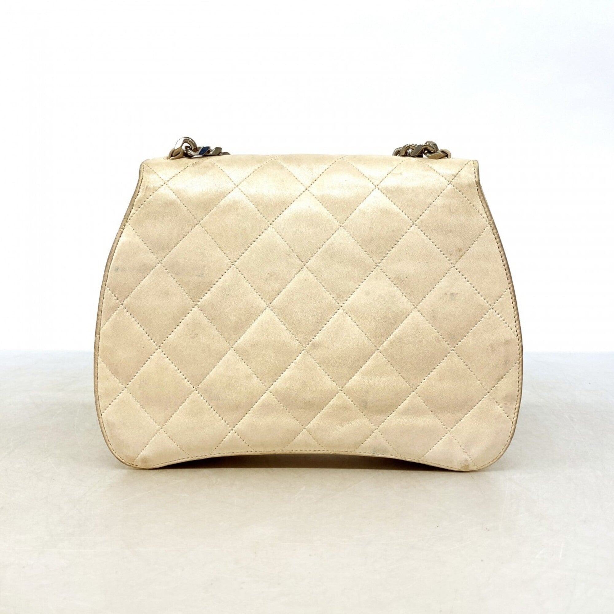 Chanel Ivory Leather Handbag (Pre-Owned)