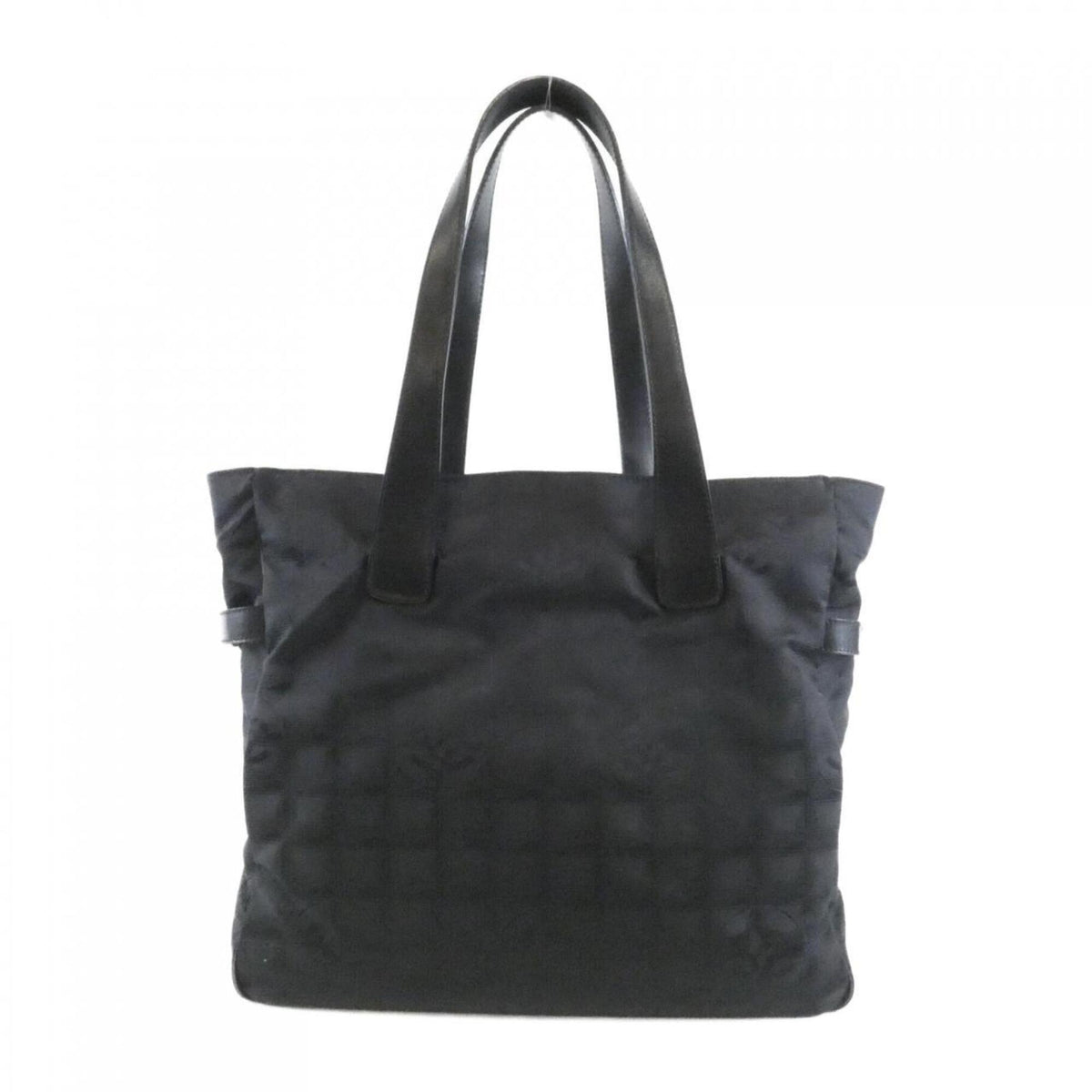 Chanel Black Nylon Shoulder Bag (Pre-Owned)