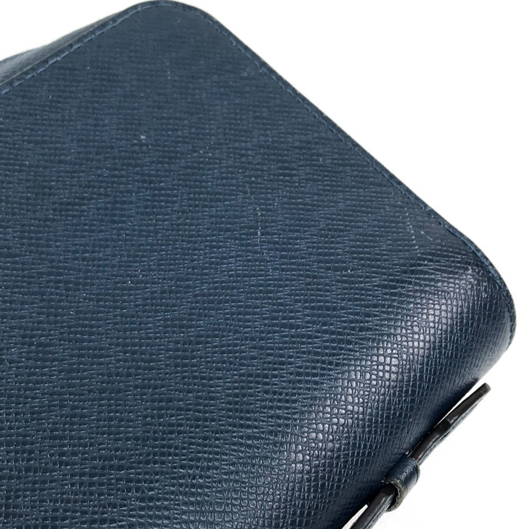 Louis Vuitton Taiga Blue Ocean Taiga Leather Long Wallet (Bi-Fold) (Pre-Owned)