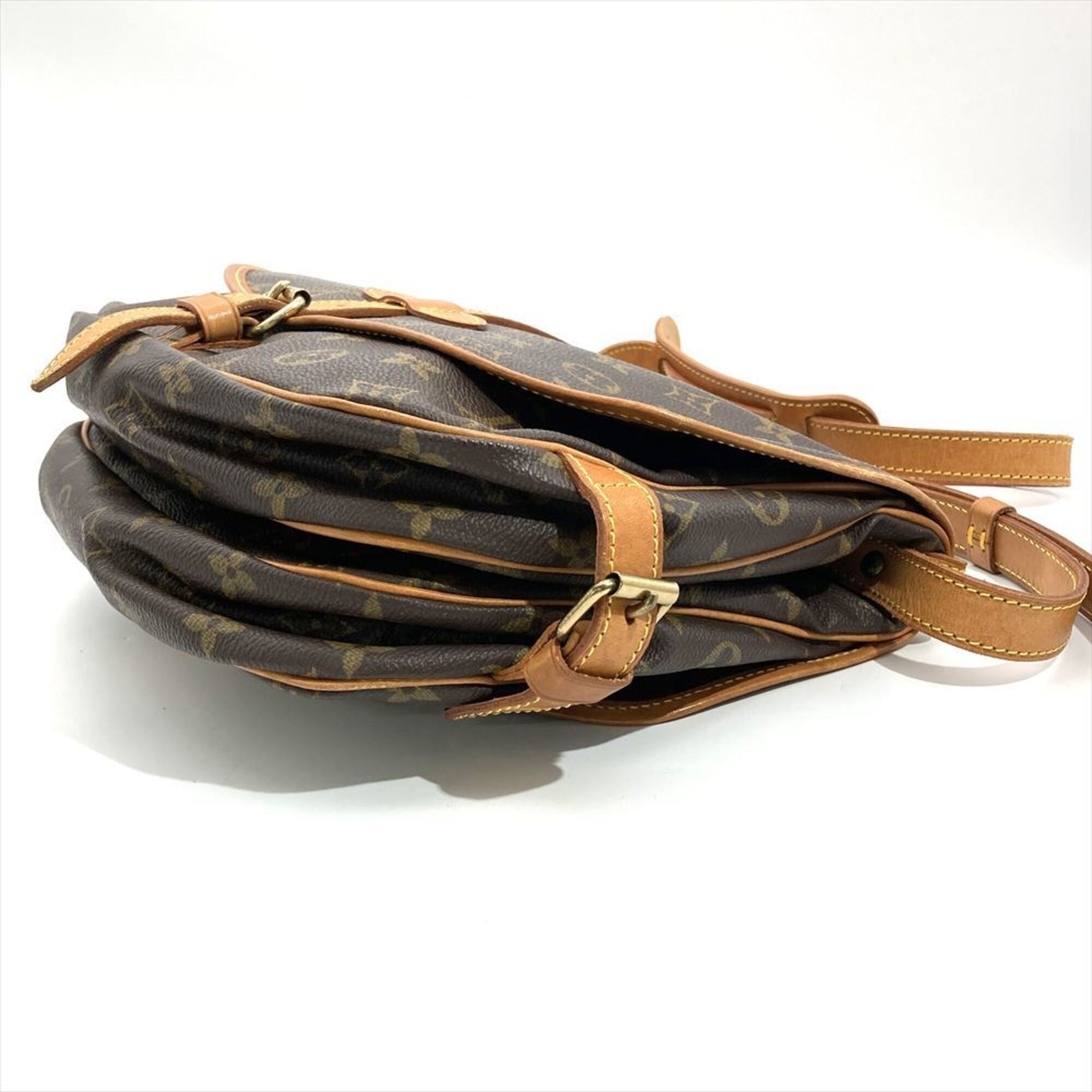 Louis Vuitton Brown Monogram Monogram Shoulder Bag (Pre-Owned)