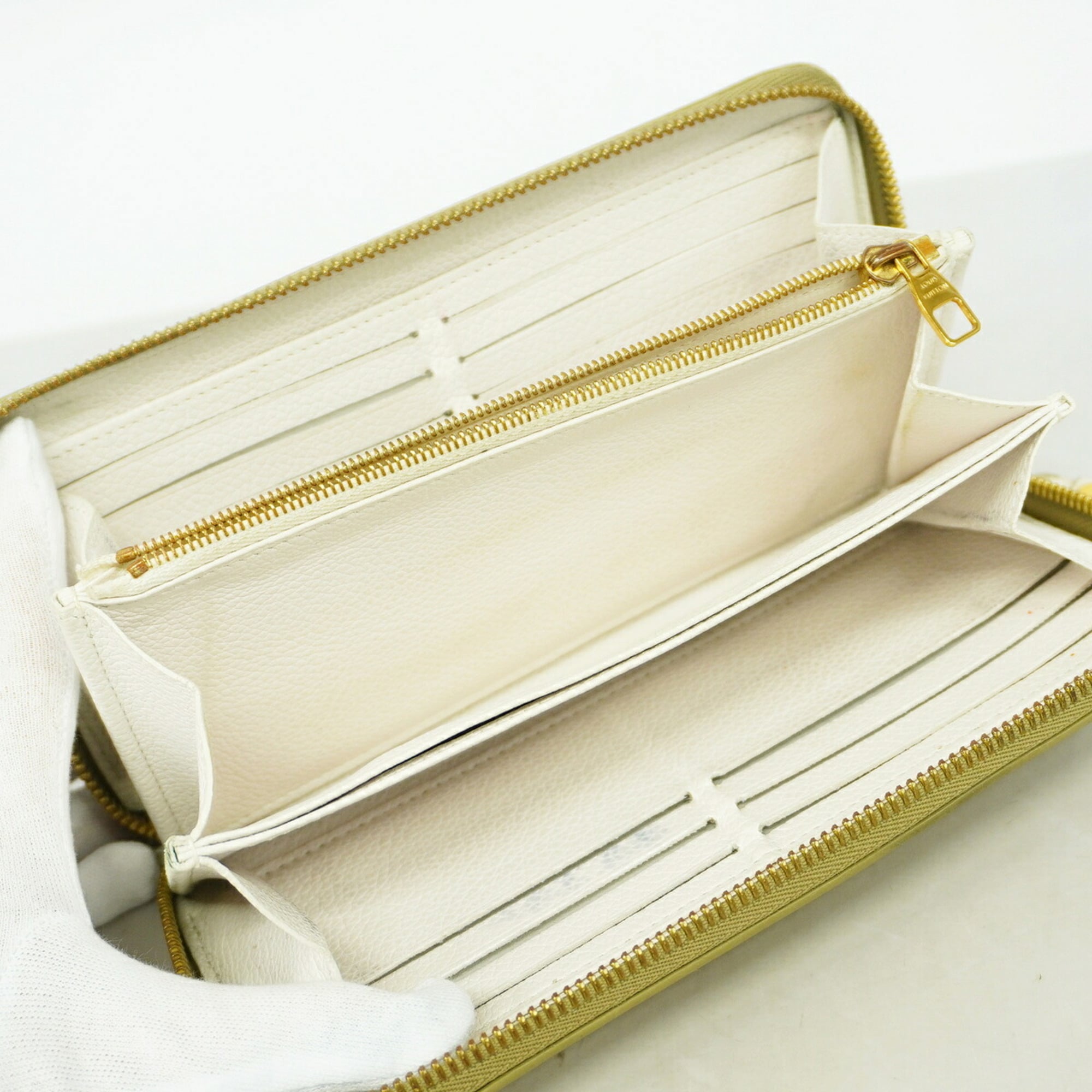 Louis Vuitton Beige Khaki Long Wallet (Bi-Fold) (Pre-Owned)