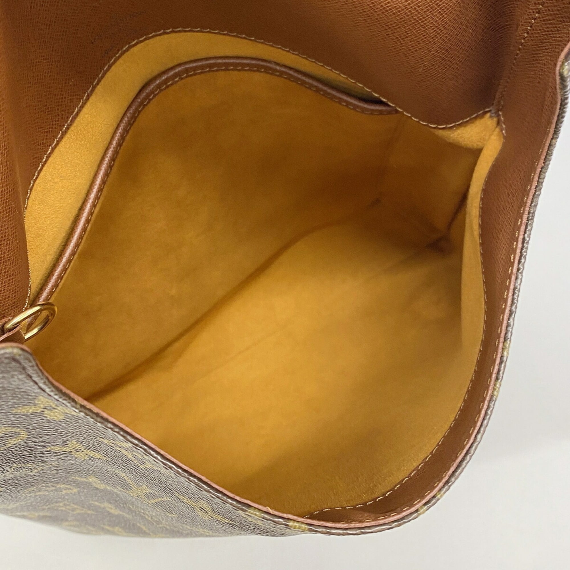 Louis Vuitton Brown Shoulder Bag (Pre-Owned)