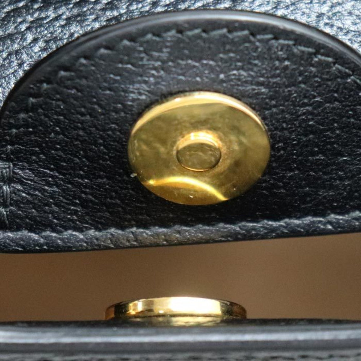 Gucci Black Leather Shoulder Bag (Pre-Owned)