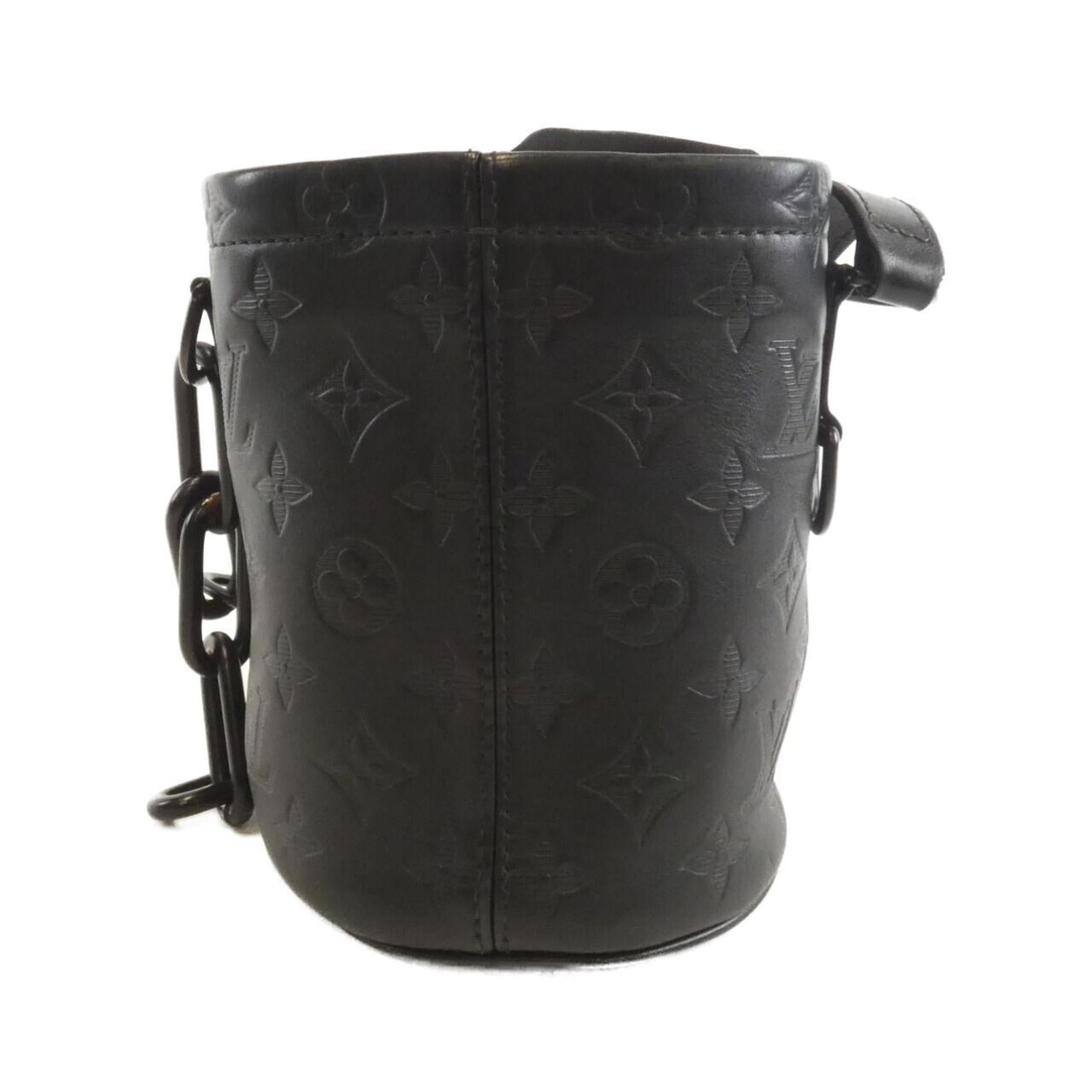 Louis Vuitton Black Leather Shoulder Bag (Pre-Owned)