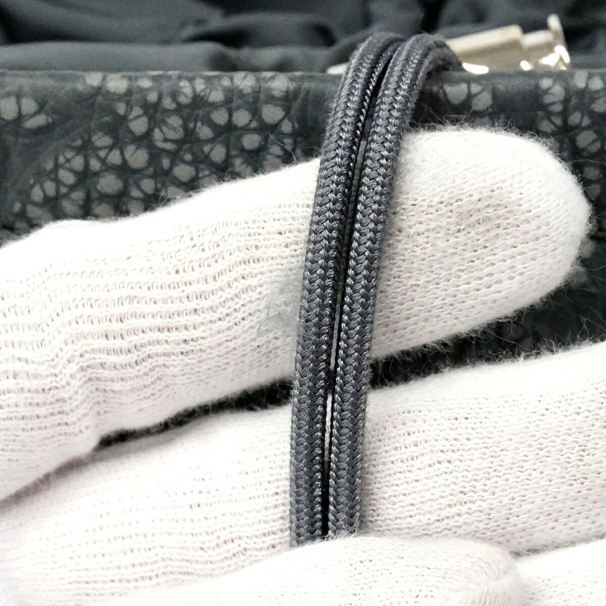 Louis Vuitton Gray Shoulder Bag (Pre-Owned)