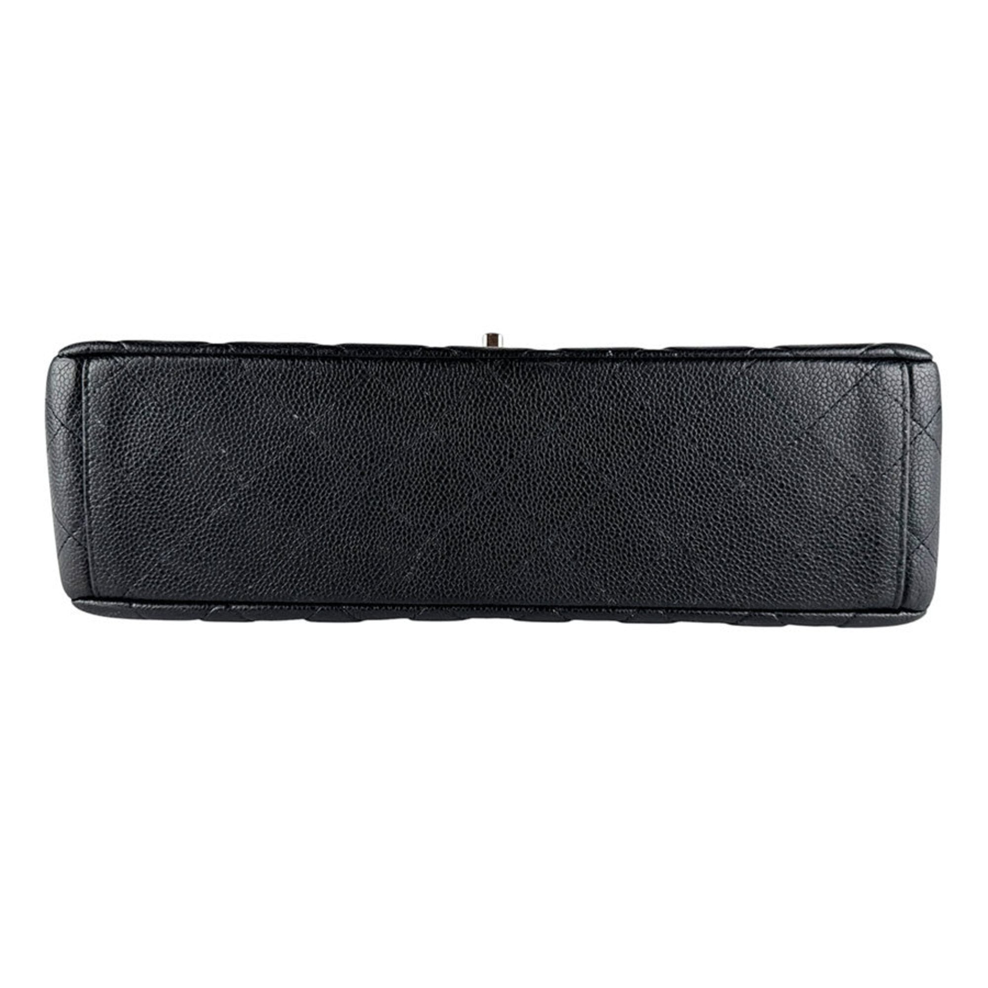 Chanel Black Grained Calfskin Shoulder Bag (Pre-Owned)