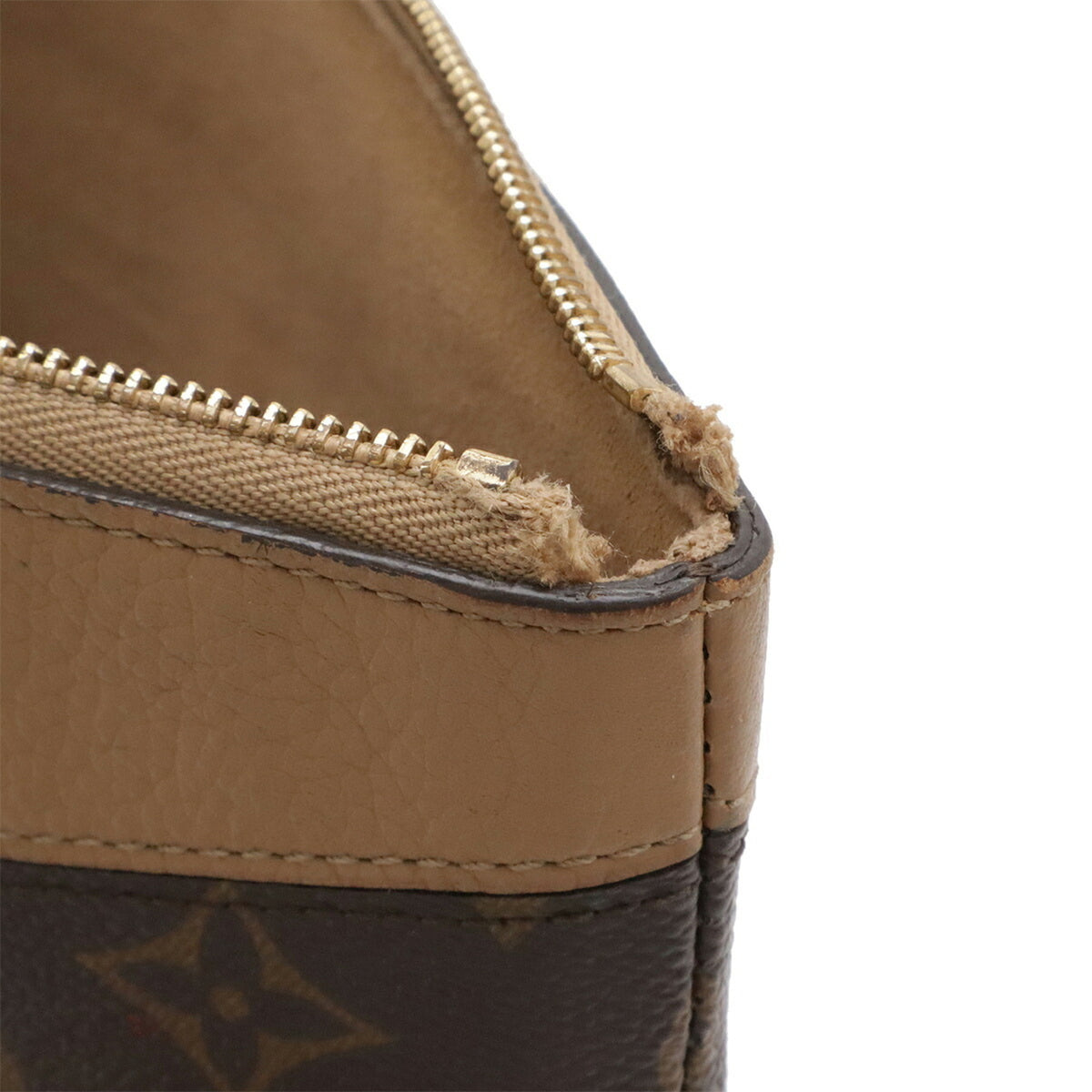 Louis Vuitton Beige Monogram Clutch Bag Pouch (Pre-Owned)