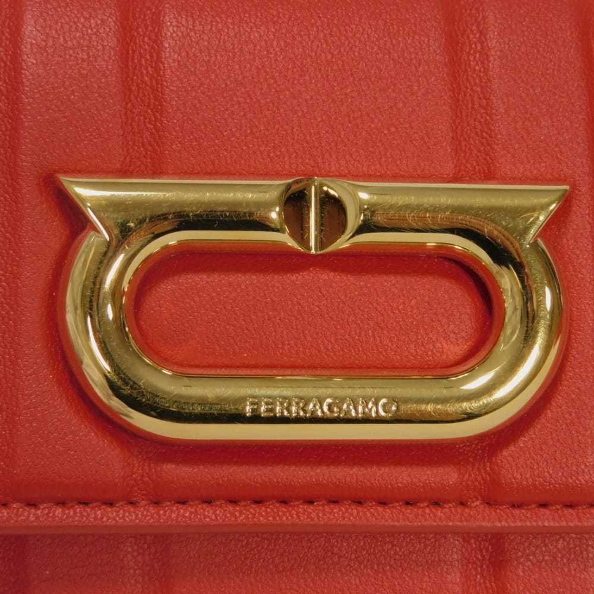 Salvatore Ferragamo Red Color Leather Wallet (Tri-Fold) (Pre-Owned)