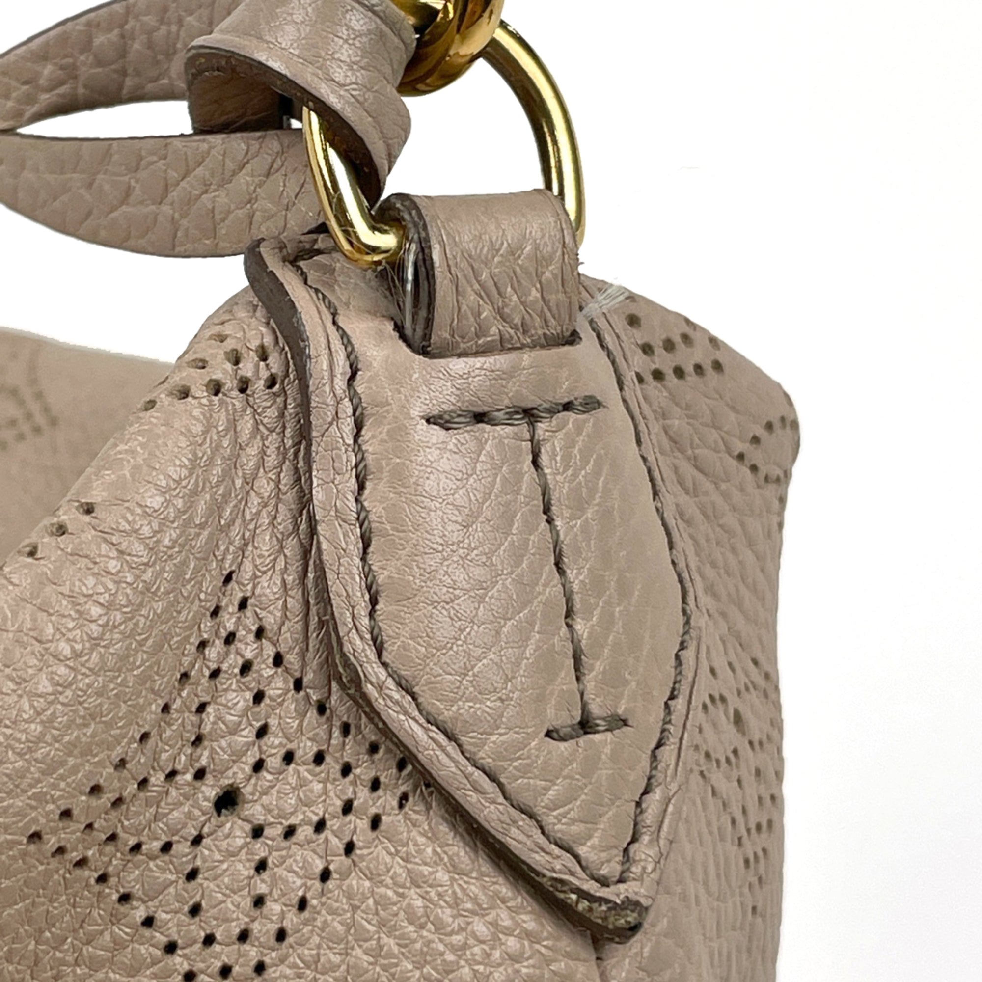 Louis Vuitton Beige Sable Monogram Shoulder Bag (Pre-Owned)
