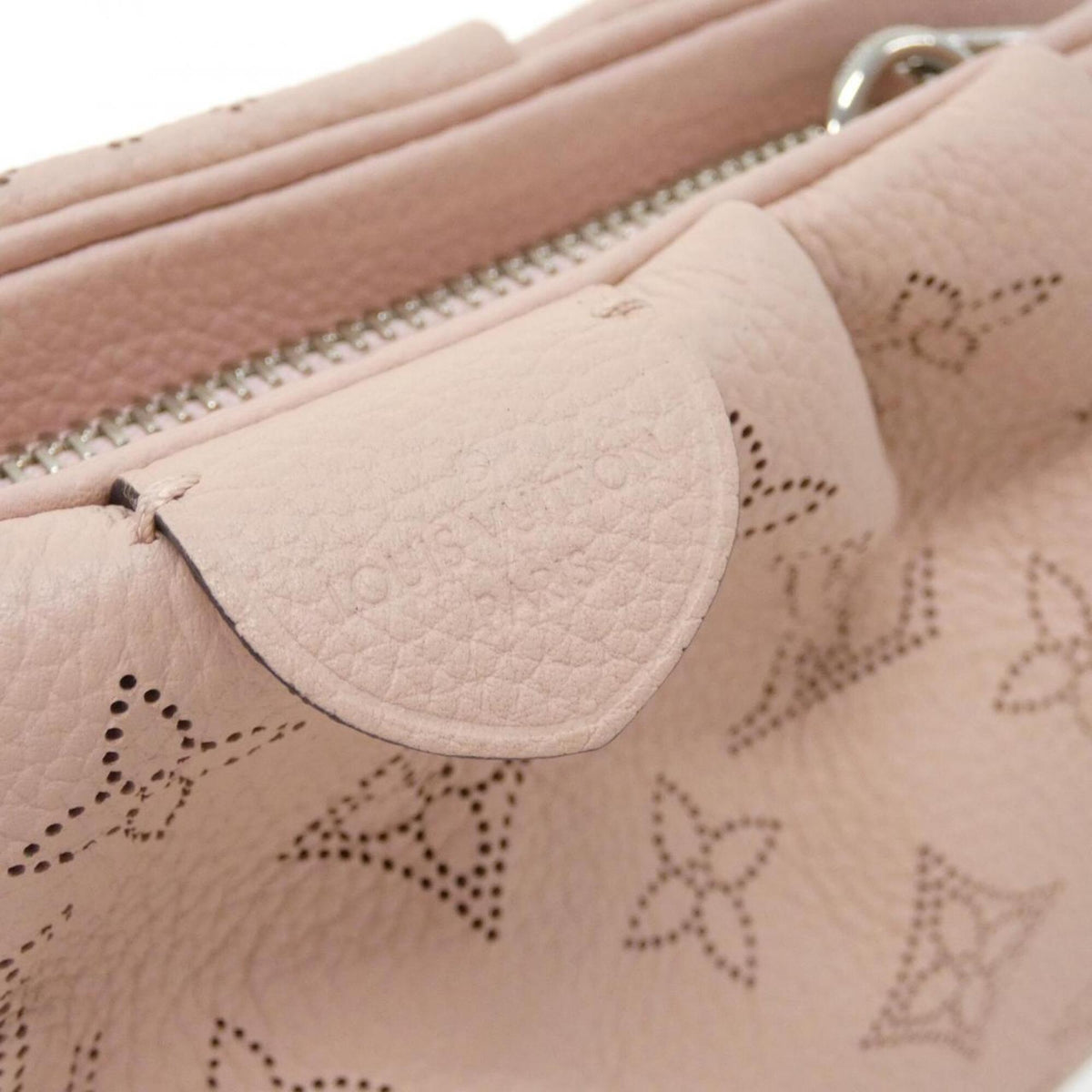 Louis Vuitton Magnolia Leather Shoulder Bag (Pre-Owned)