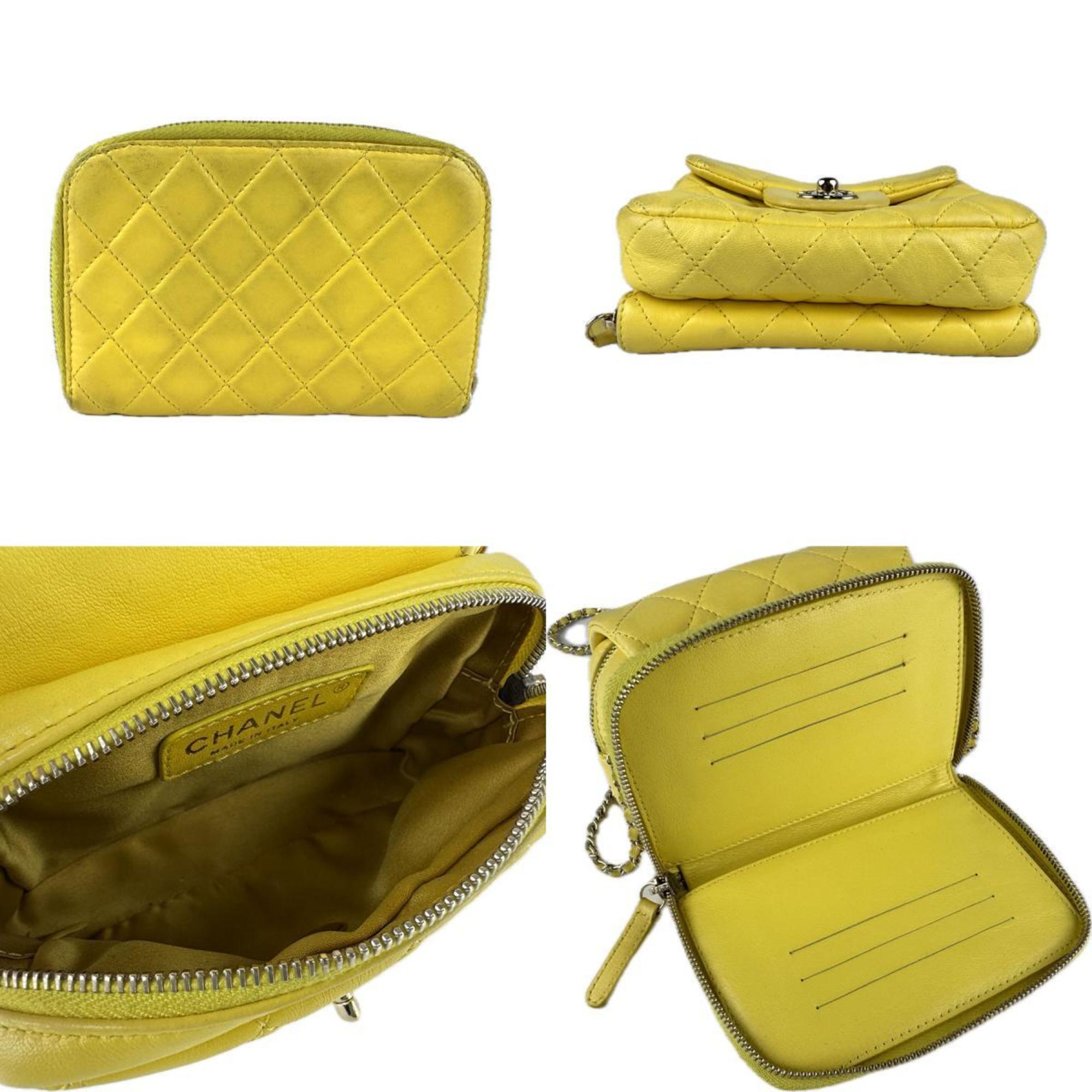 Chanel Yellow Leather Shoulder Bag (Pre-Owned)