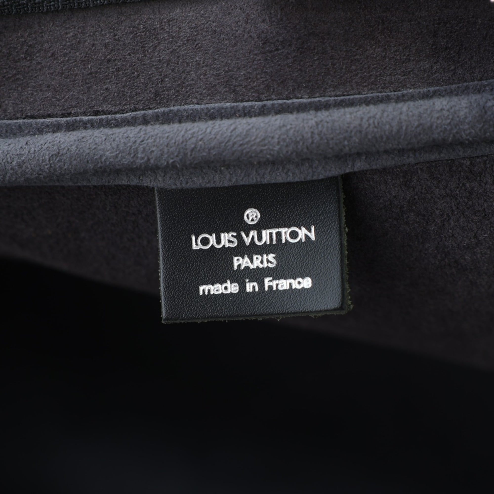 Louis Vuitton Black Taiga Leather Boston Bag Shoulder Bag (Pre-Owned)