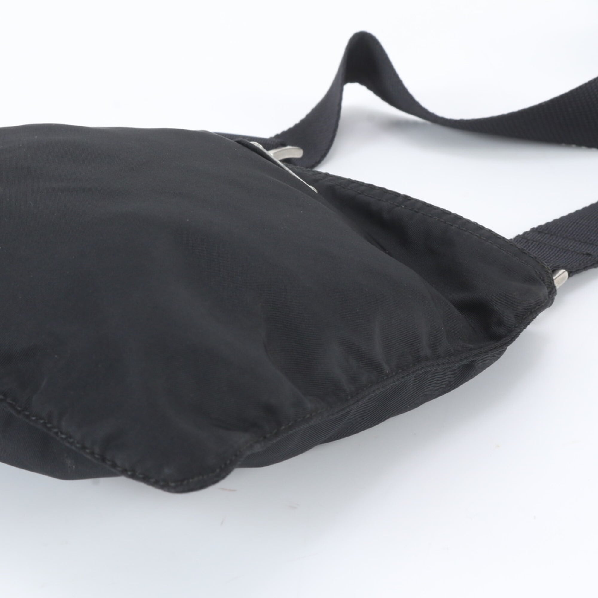 Prada Black Nylon Leather Messenger Bag Shoulder Bag (Pre-Owned)