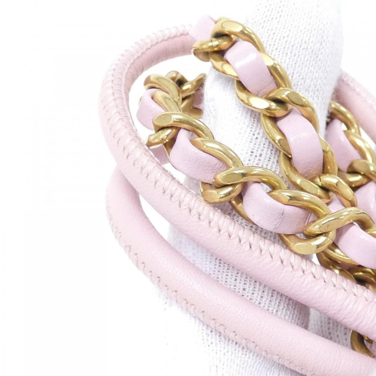 Chanel Pink Leather Handbag (Pre-Owned)