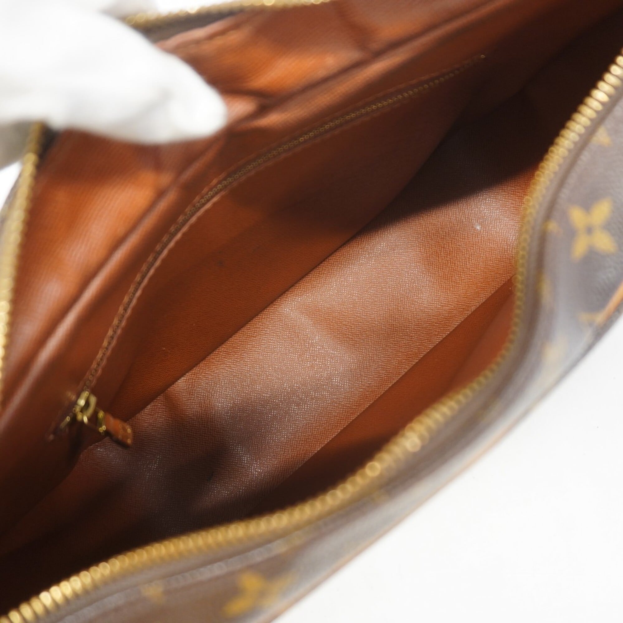 Louis Vuitton Brown Shoulder Bag (Pre-Owned)