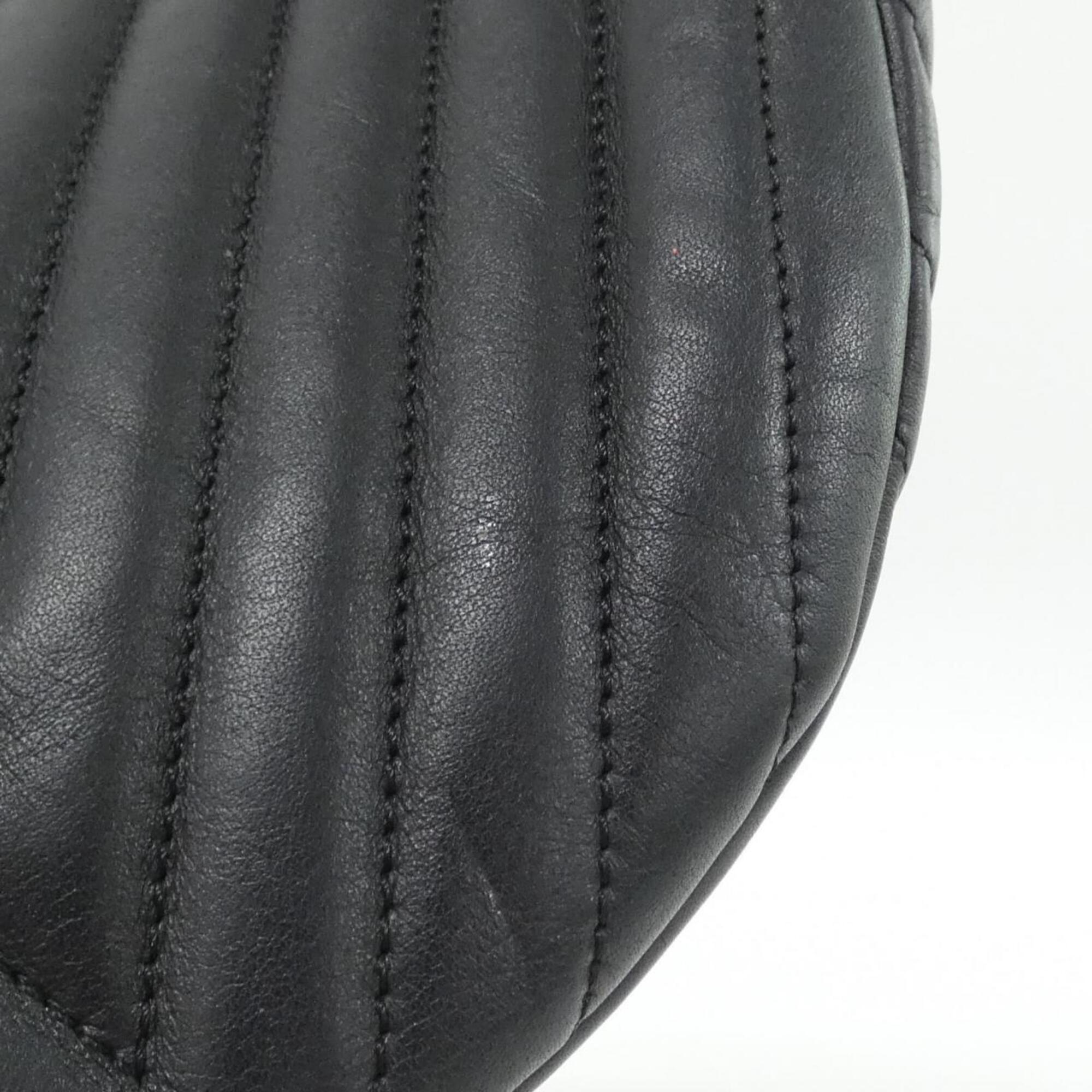 Louis Vuitton Black Leather Shoulder Bag (Pre-Owned)