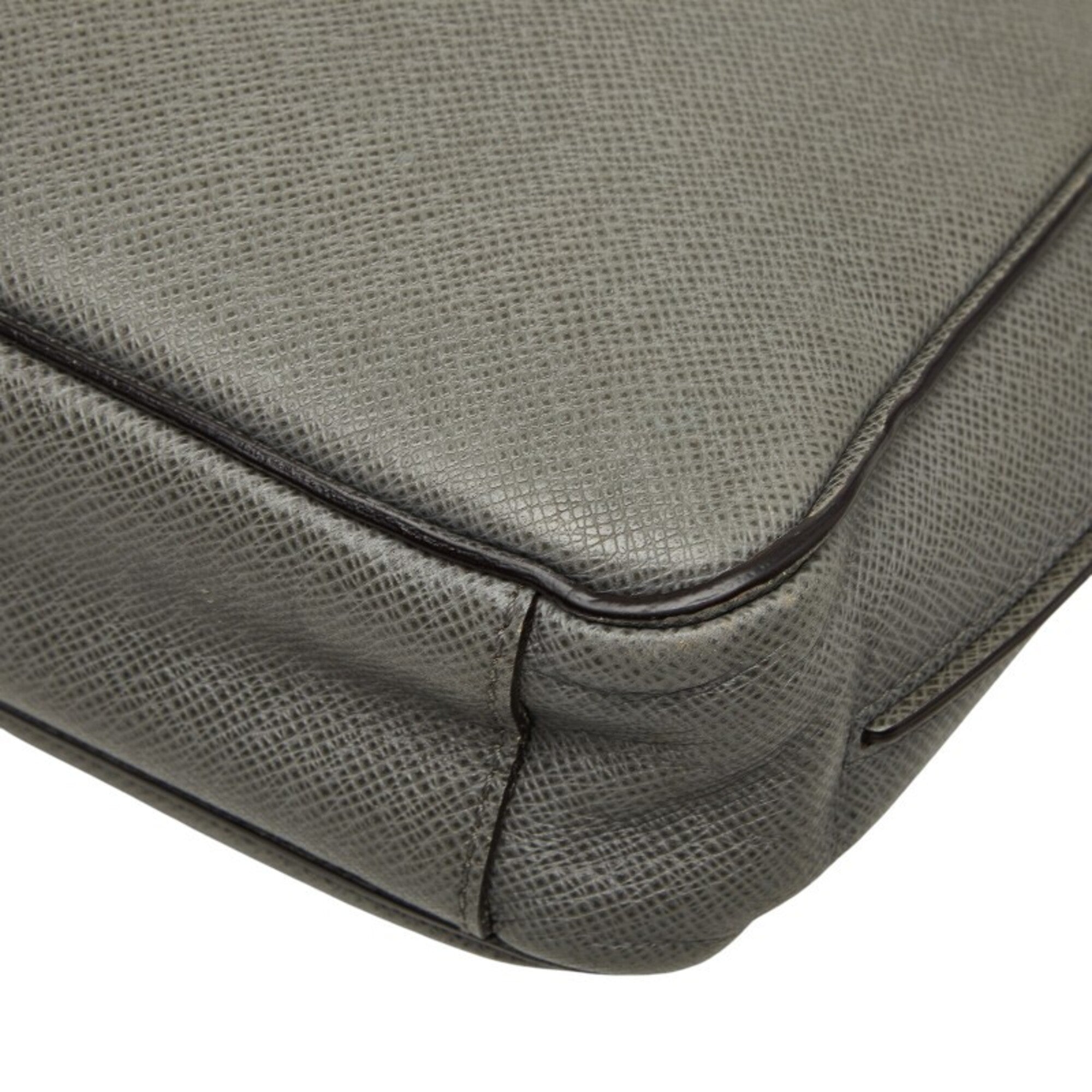 Louis Vuitton Glacier Gray Leather Shoulder Bag (Pre-Owned)