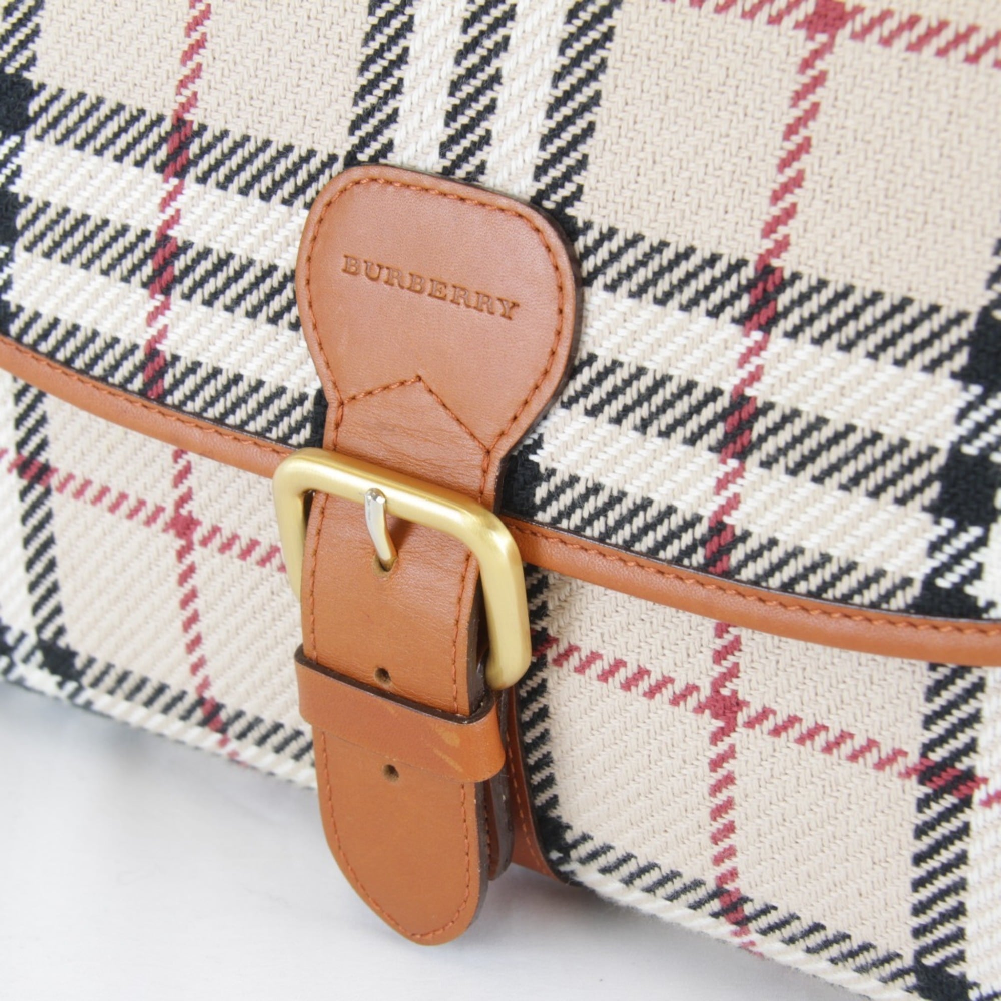 Burberry Beige Canvas Shoulder Bag (Pre-Owned)