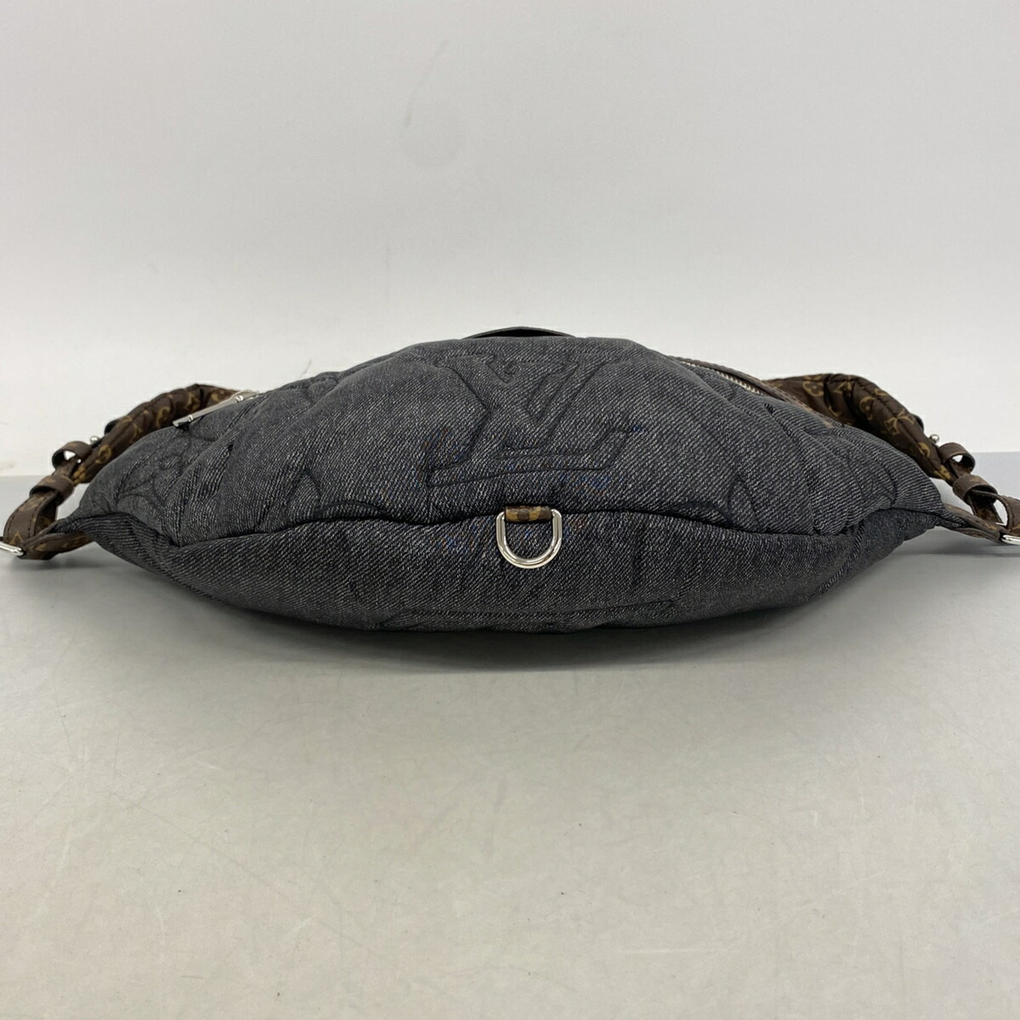 Louis Vuitton Brown Navy Sling Bag (Pre-Owned)