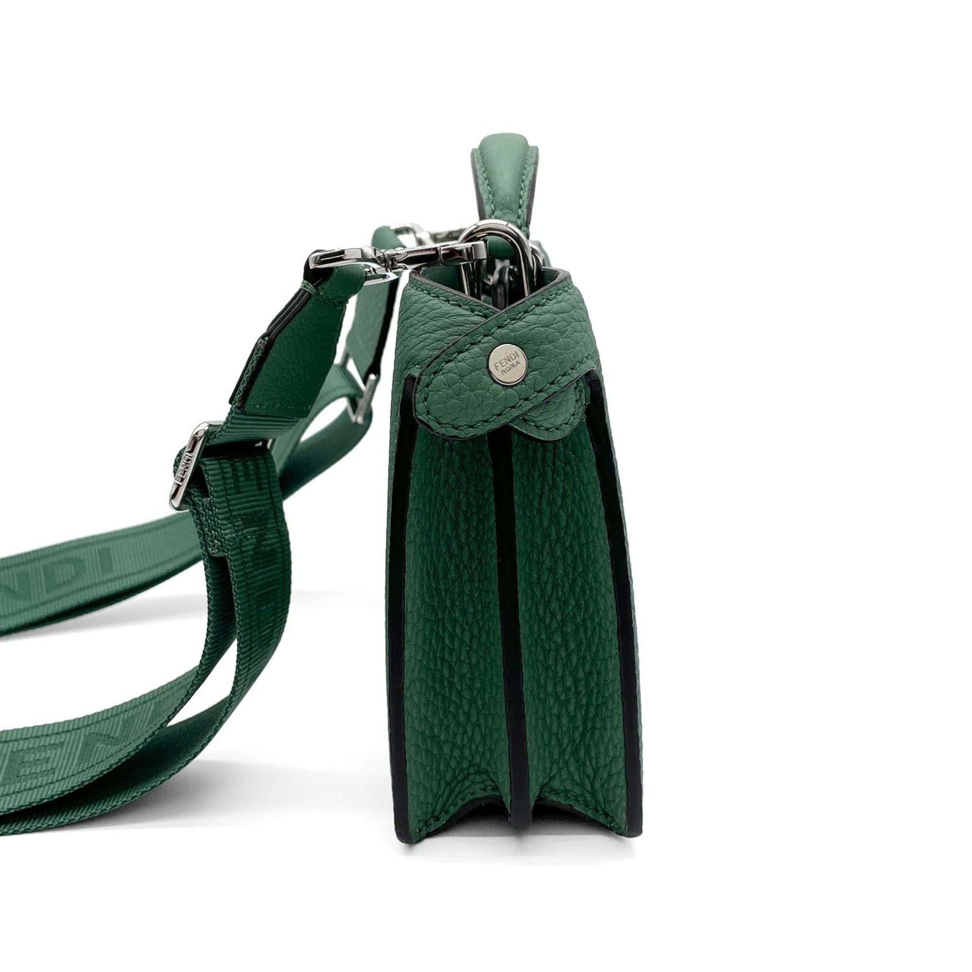 Fendi Green Leather Shoulder Bag (Pre-Owned)