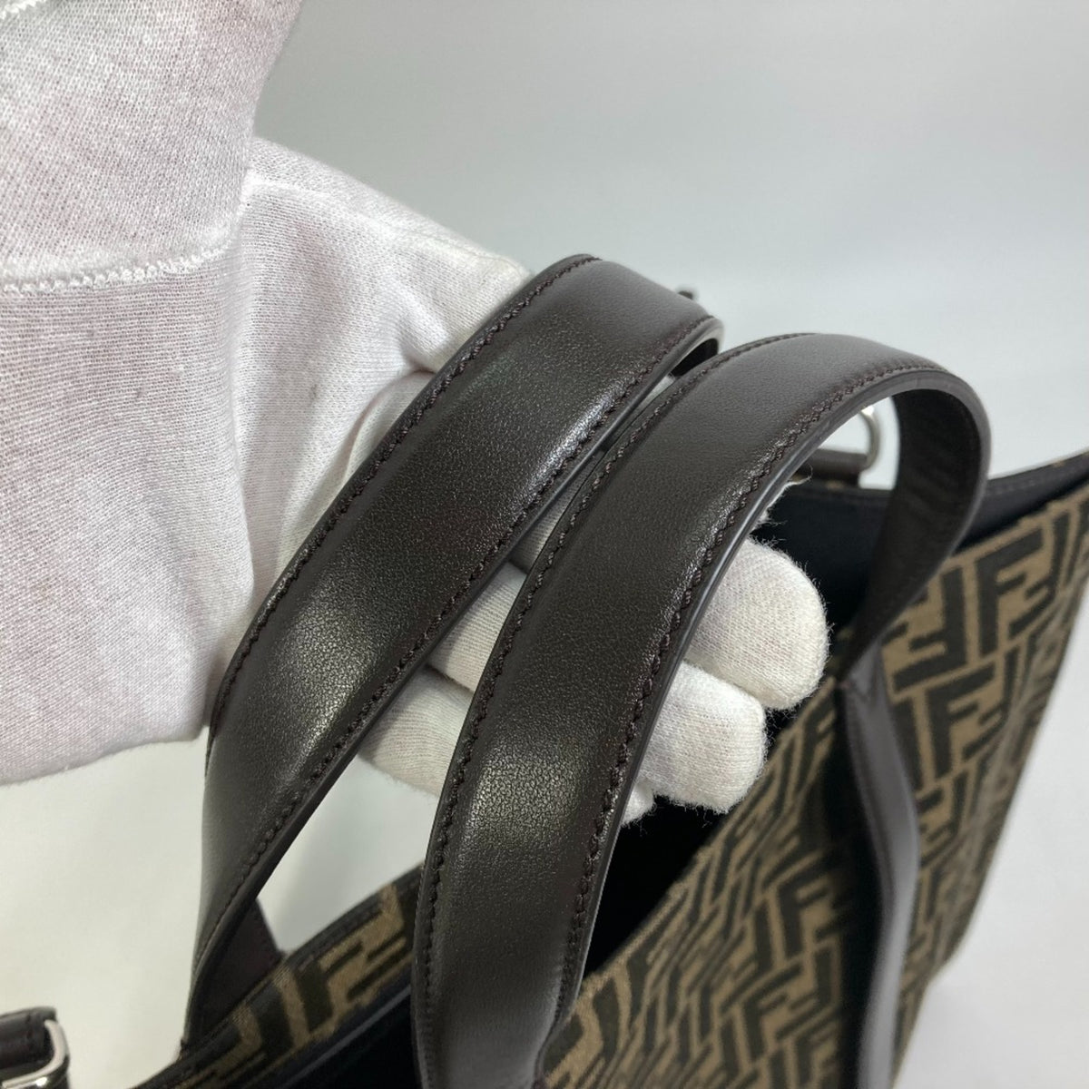 Fendi Brown Other Tote Bag (Pre-Owned)