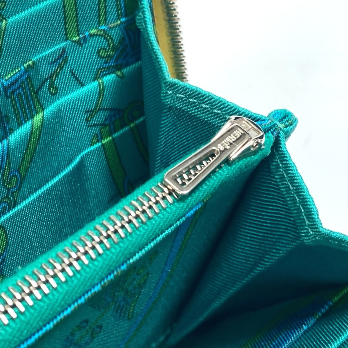 Hermes Silk'in Green Yellow Leather Long Wallet (Bi-Fold) (Pre-Owned)