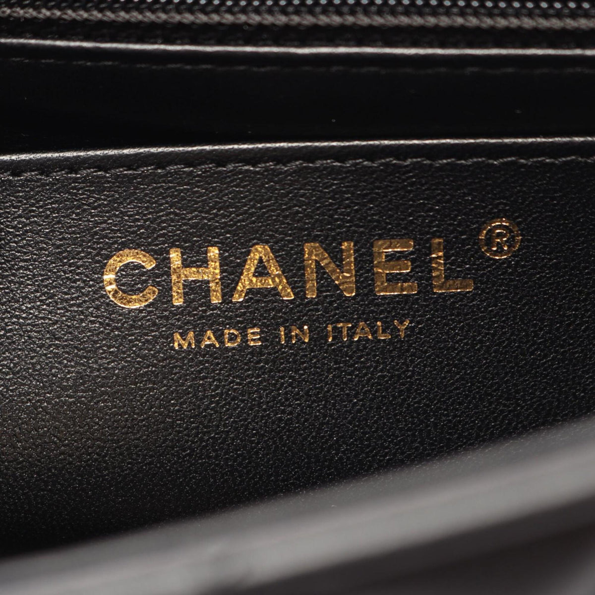Chanel Black Leather Handbag Shoulder Bag (Pre-Owned)
