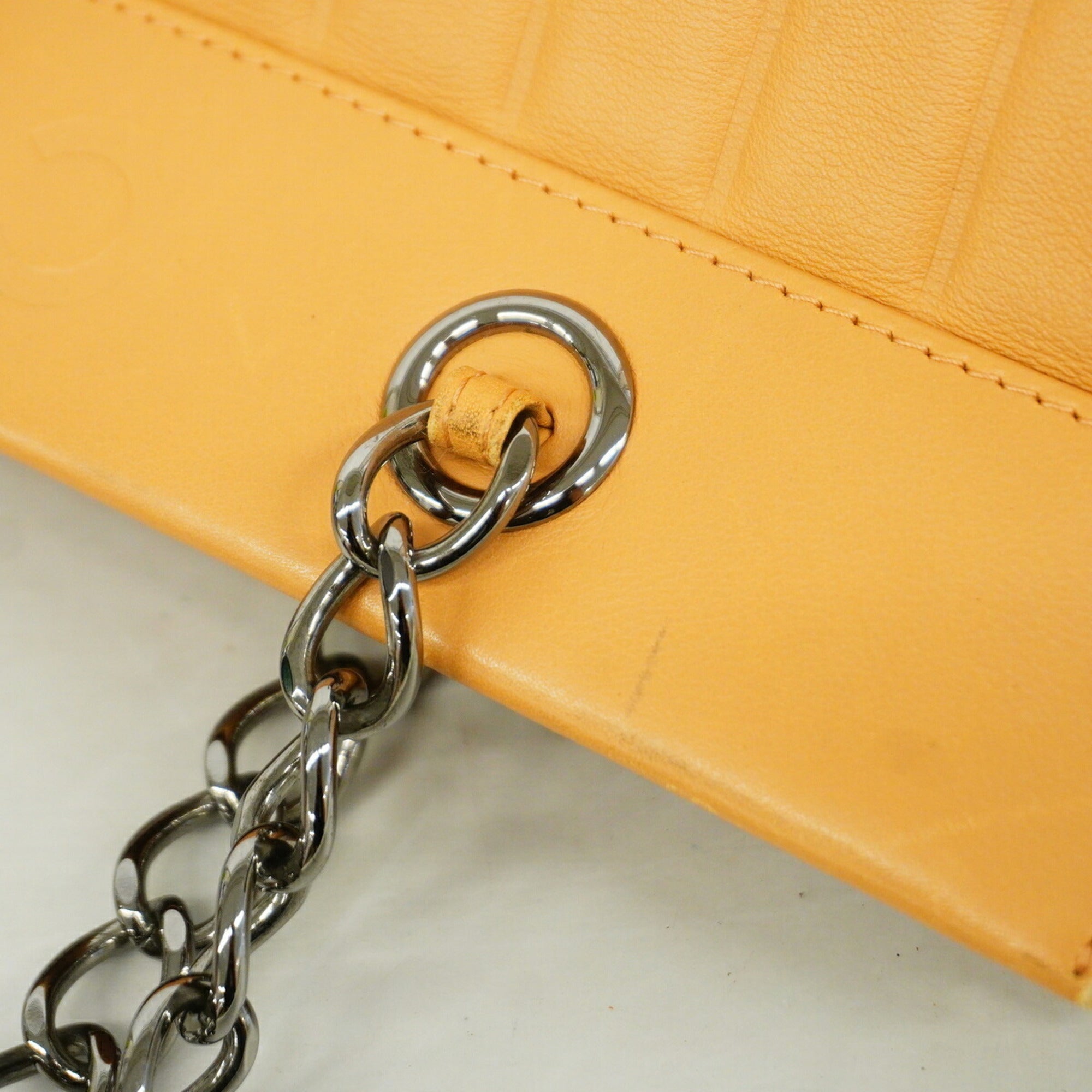 Chanel Beige Leather Tote Bag (Pre-Owned)