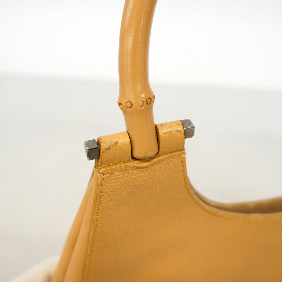 Gucci Light Brown Leather Handbag (Pre-Owned)