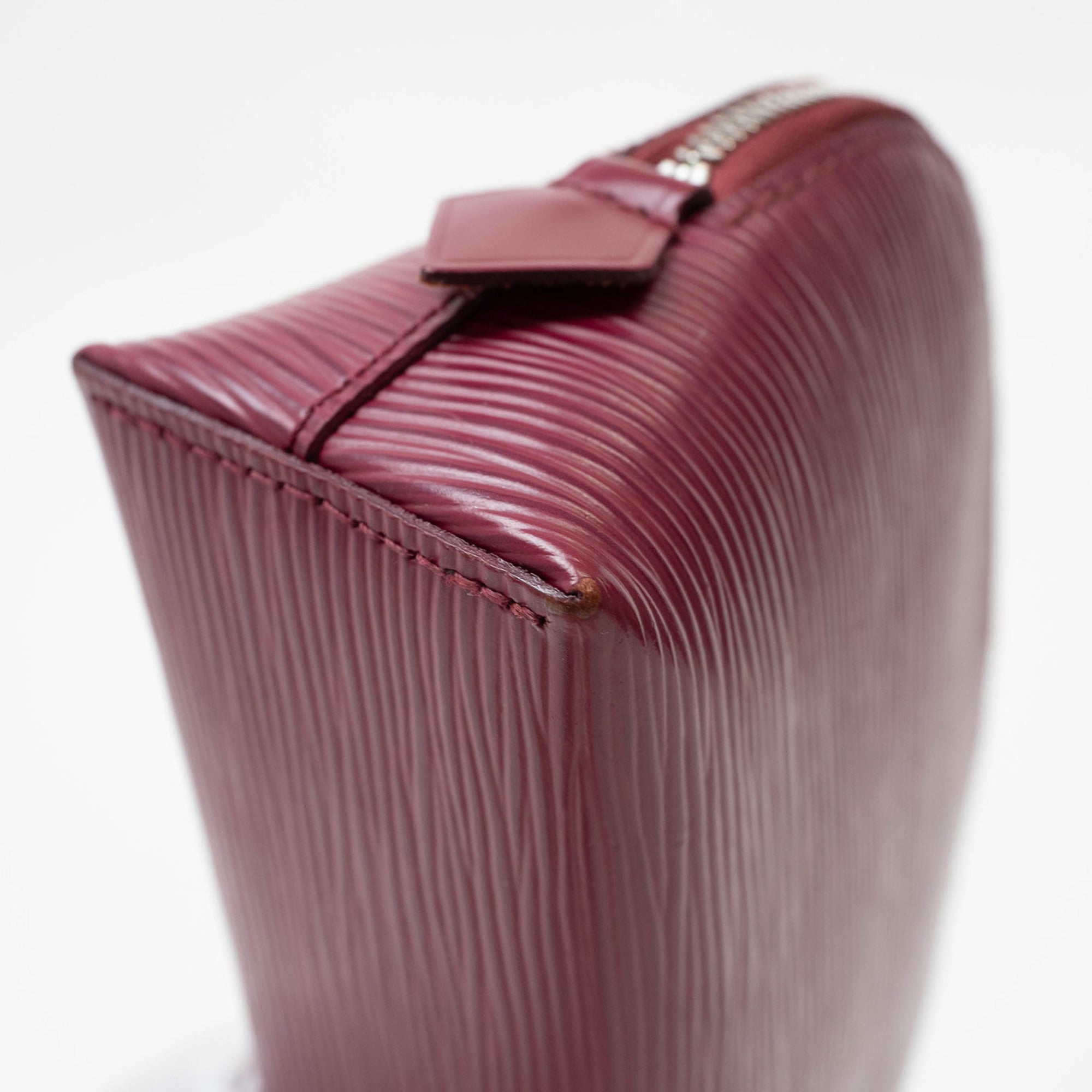 Louis Vuitton Epi Fuchsia Epi Leather Pouch (Pre-Owned)