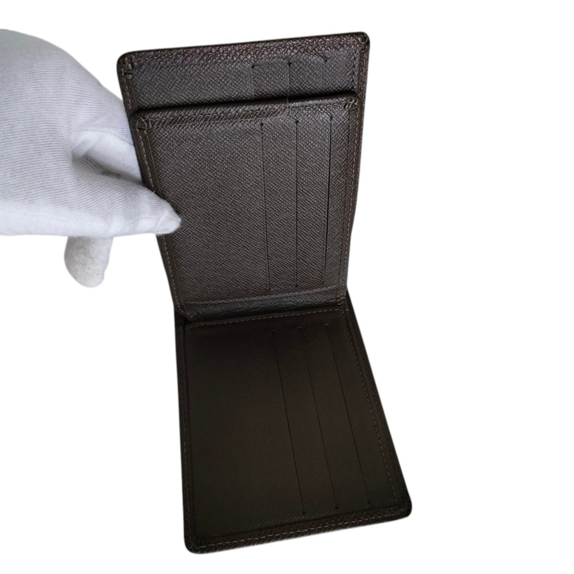 Louis Vuitton Taiga Brown Leather Wallet (Bi-Fold) (Pre-Owned)