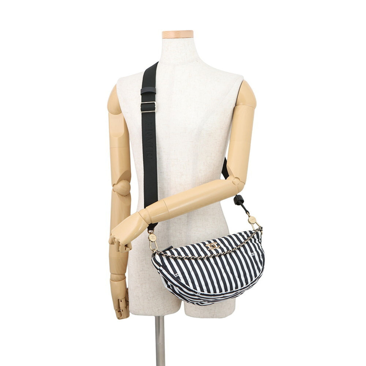Chanel Black White Nylon Handbag Shoulder Bag (Pre-Owned)