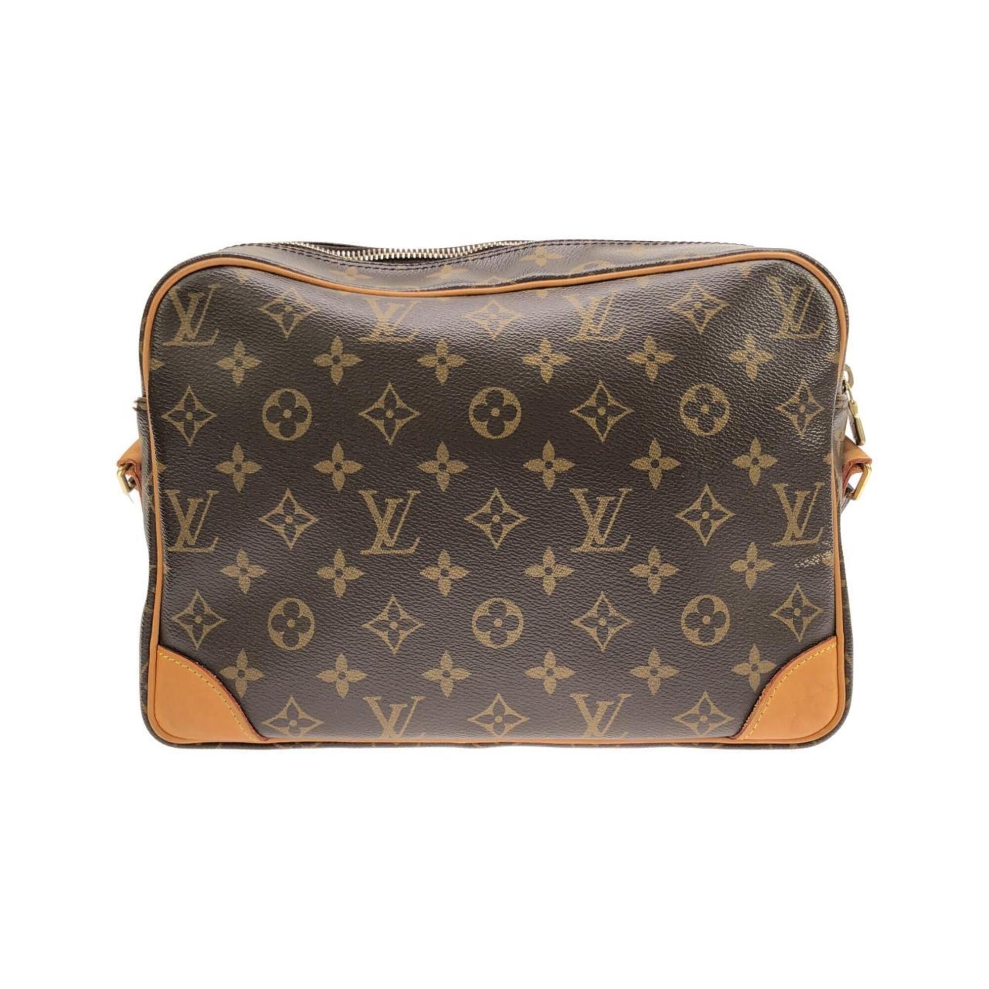 Louis Vuitton Marron Coated Canvas Shoulder Bag (Pre-Owned)