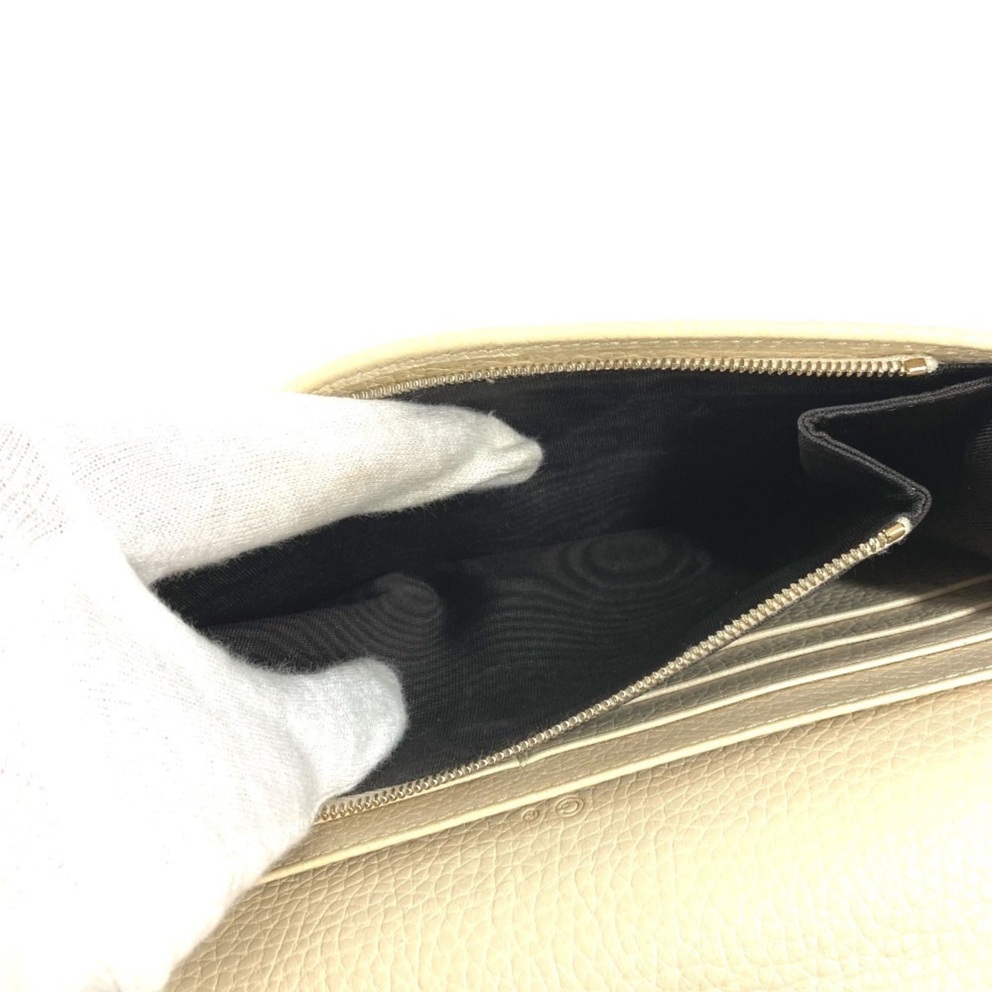 Gucci Ivory Leather Chain/Shoulder Wallet (Pre-Owned)