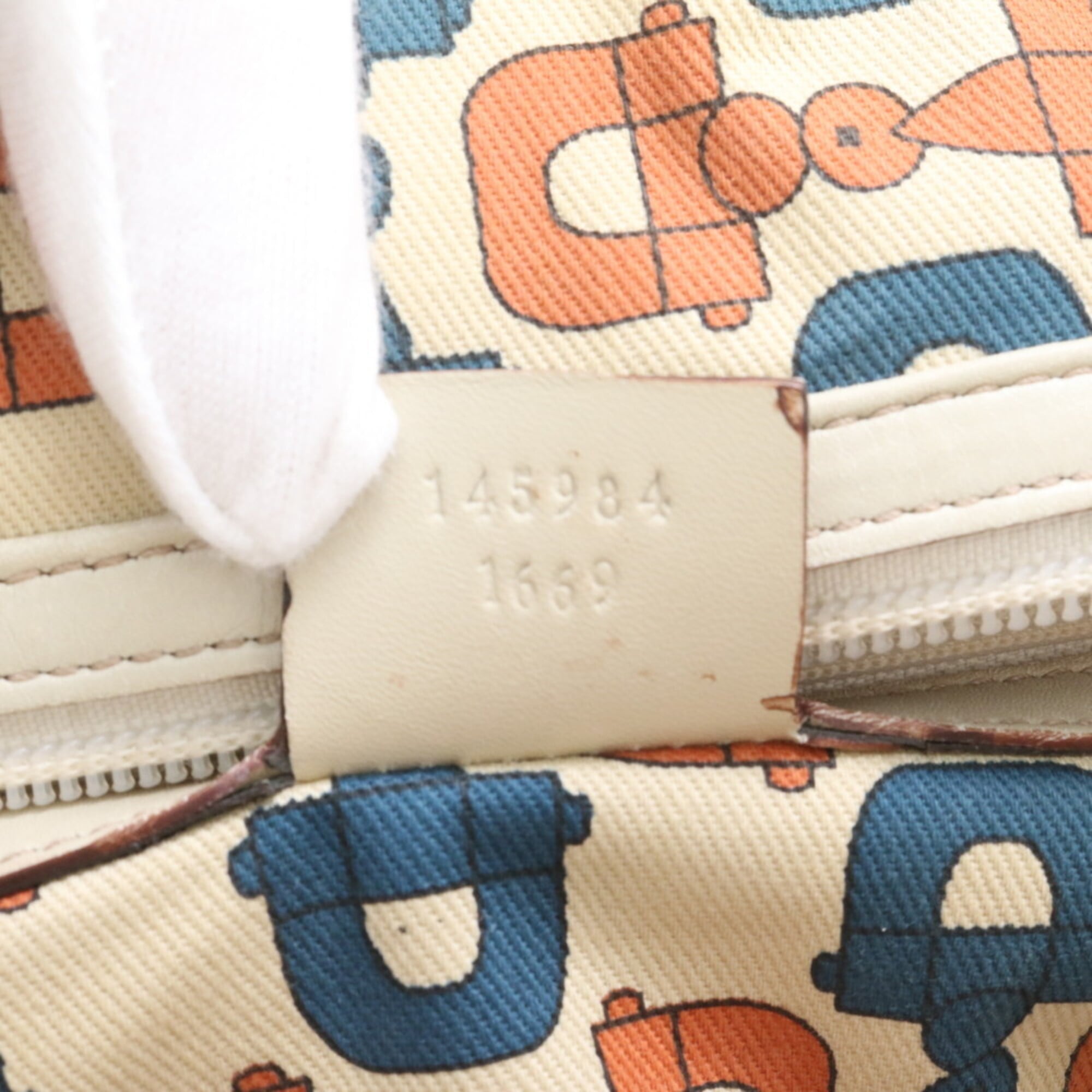 Gucci Guccissima White Leather Handbag (Pre-Owned)