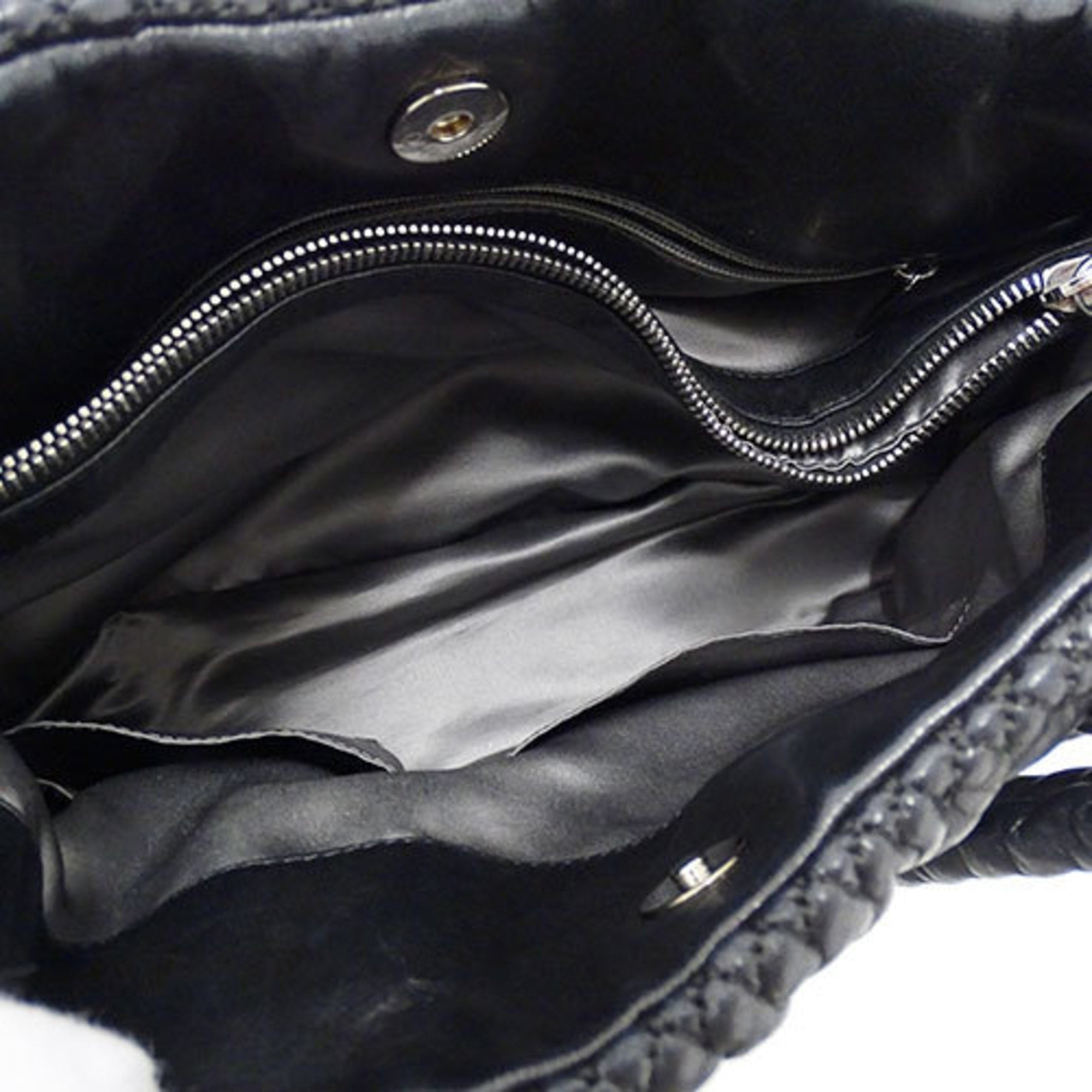 Chanel Black Leather Handbag Shoulder Bag (Pre-Owned)